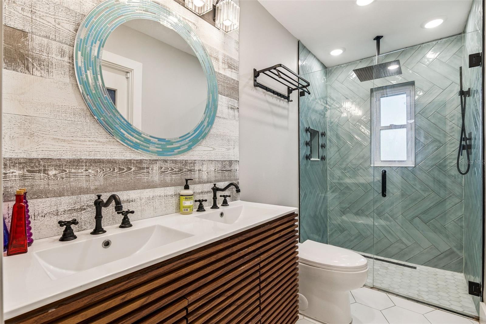 Image 21 of 35 For 76 Sweetbriar Branch