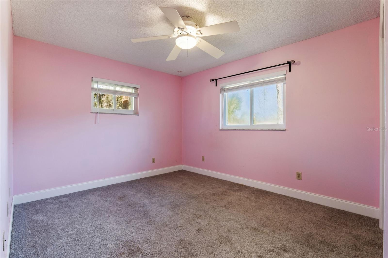 Image 24 of 35 For 76 Sweetbriar Branch