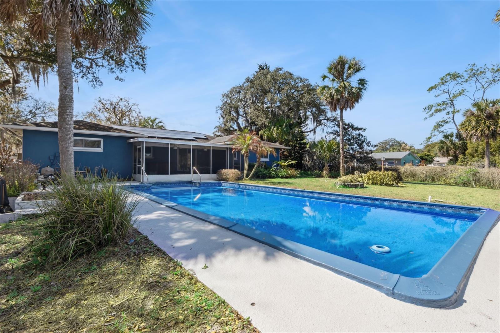 Image 28 of 35 For 76 Sweetbriar Branch