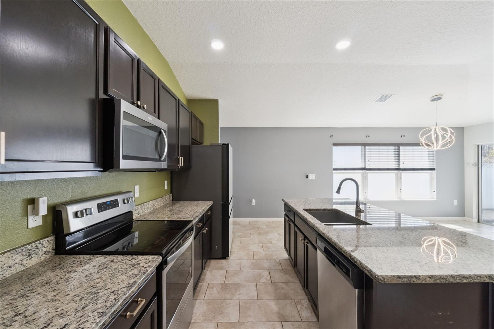 Image 4 of 21 For 3028 Lakes Crest Avenue