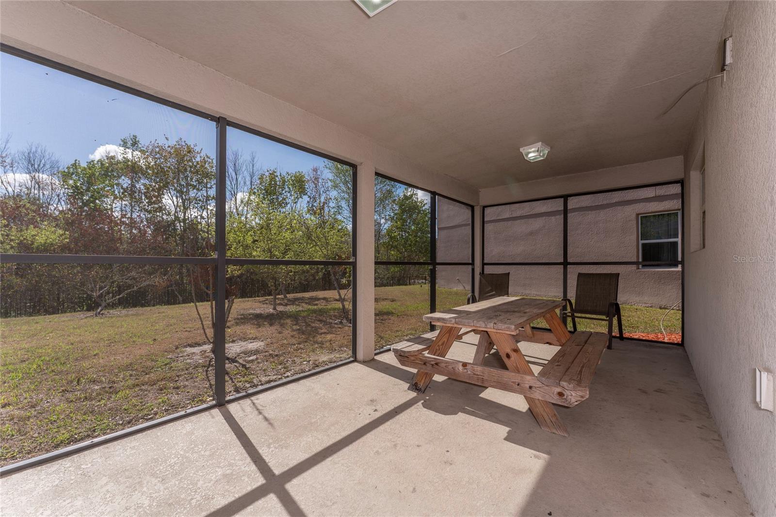 Image 27 of 42 For 4752 Blue Diamond Street