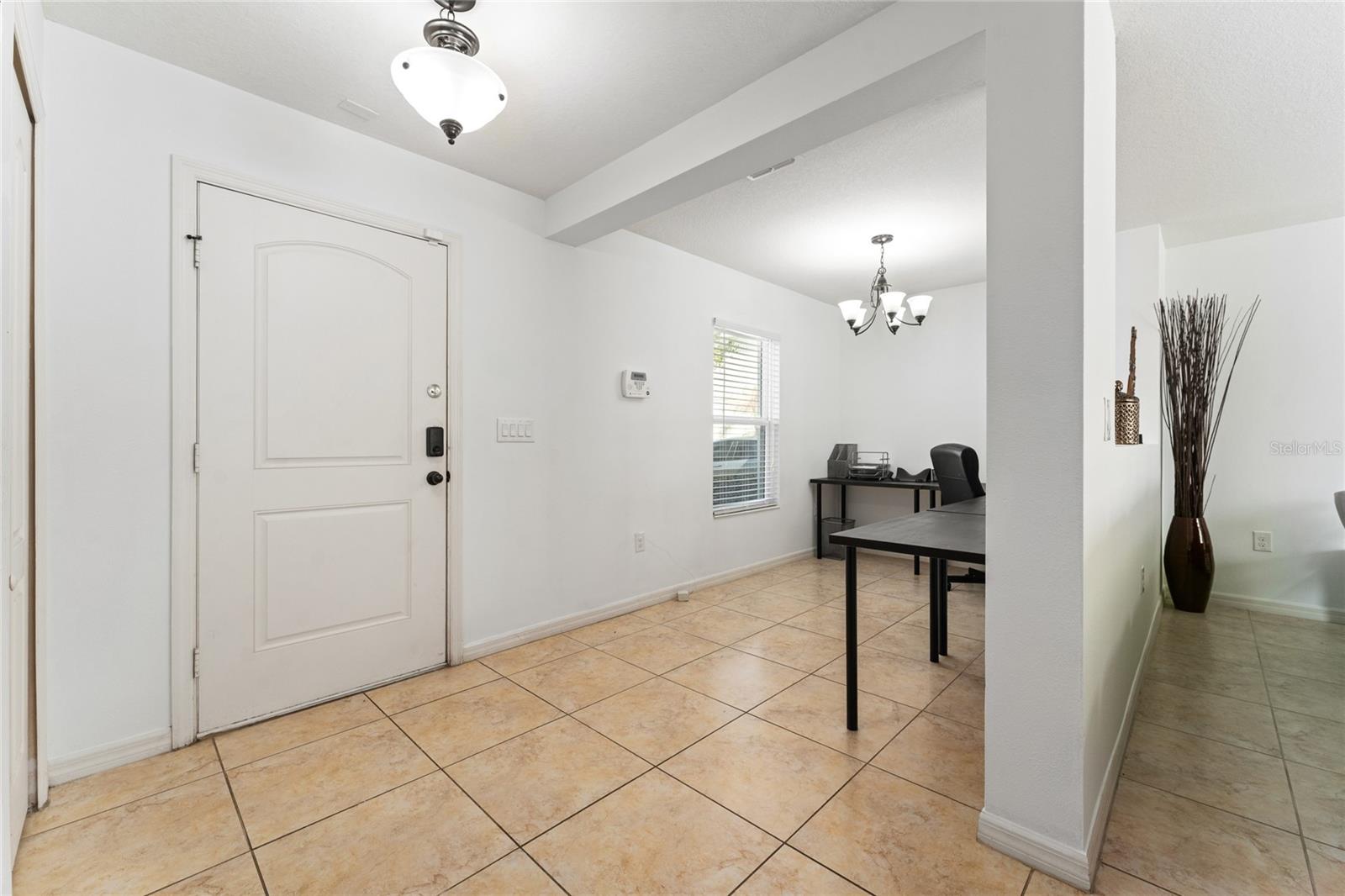 Image 5 of 42 For 4752 Blue Diamond Street