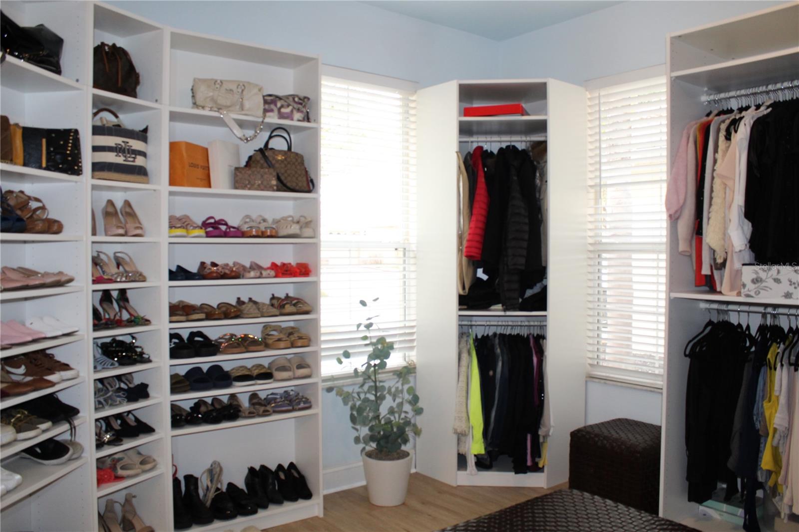 Image 28 of 73 For 3839 Golden Feather Way