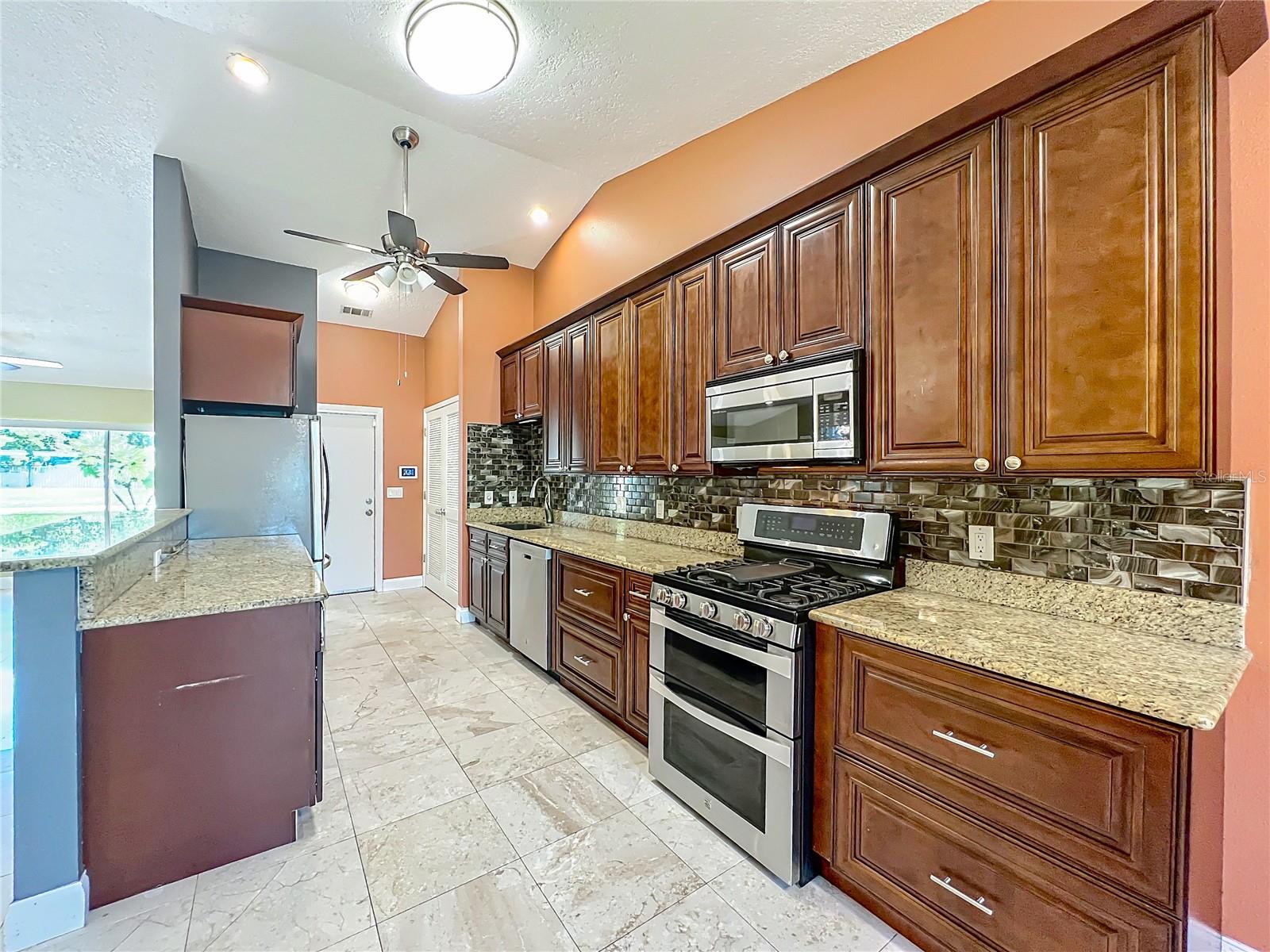 Image 14 of 47 For 1205 Forest Circle