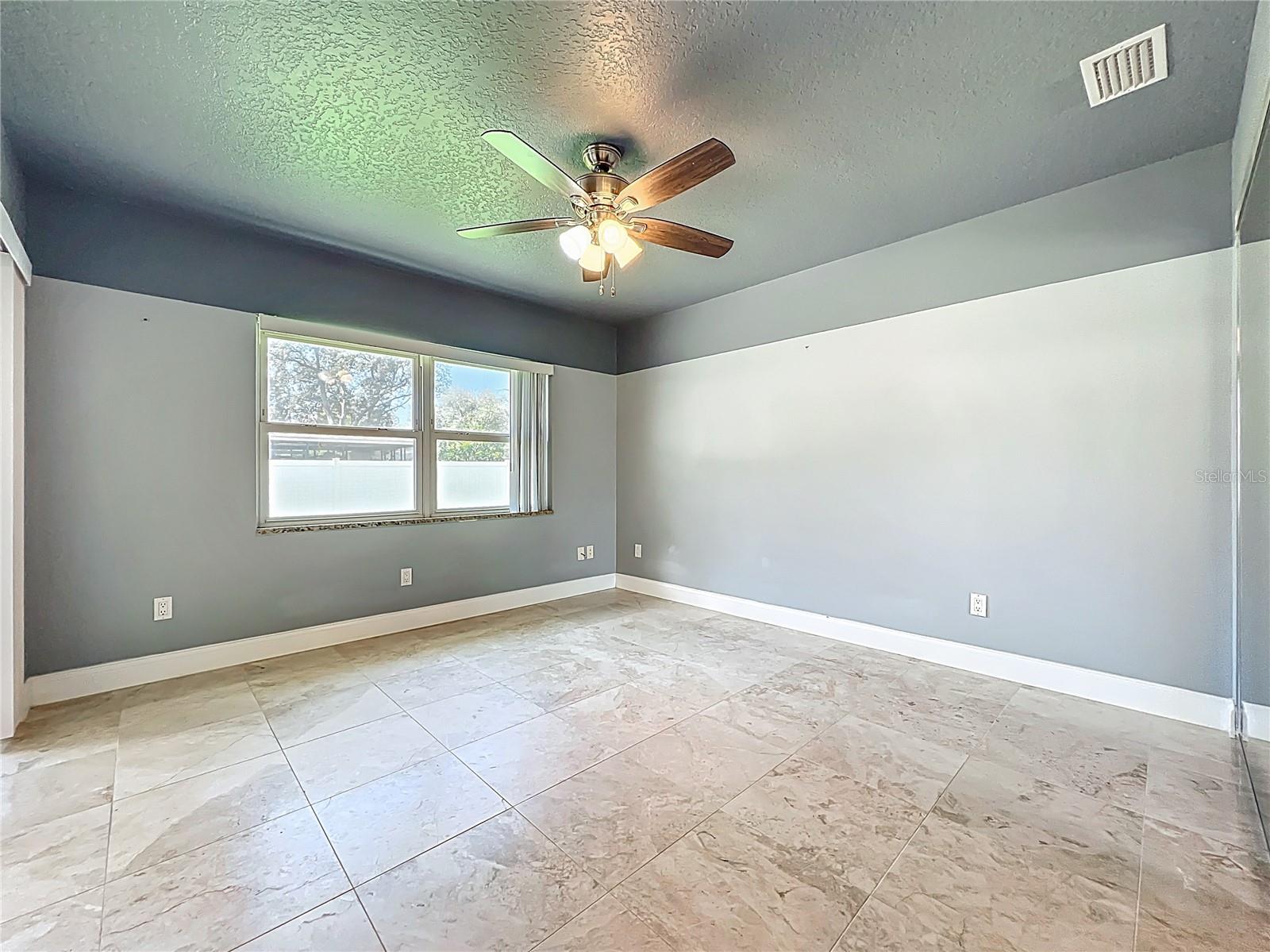 Image 20 of 47 For 1205 Forest Circle