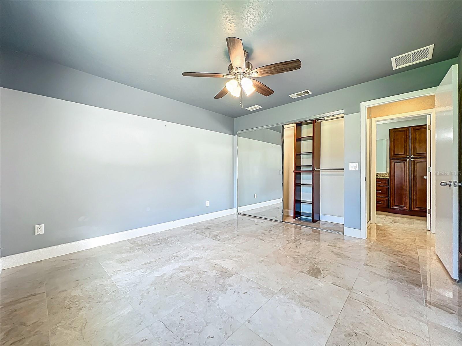 Image 21 of 47 For 1205 Forest Circle