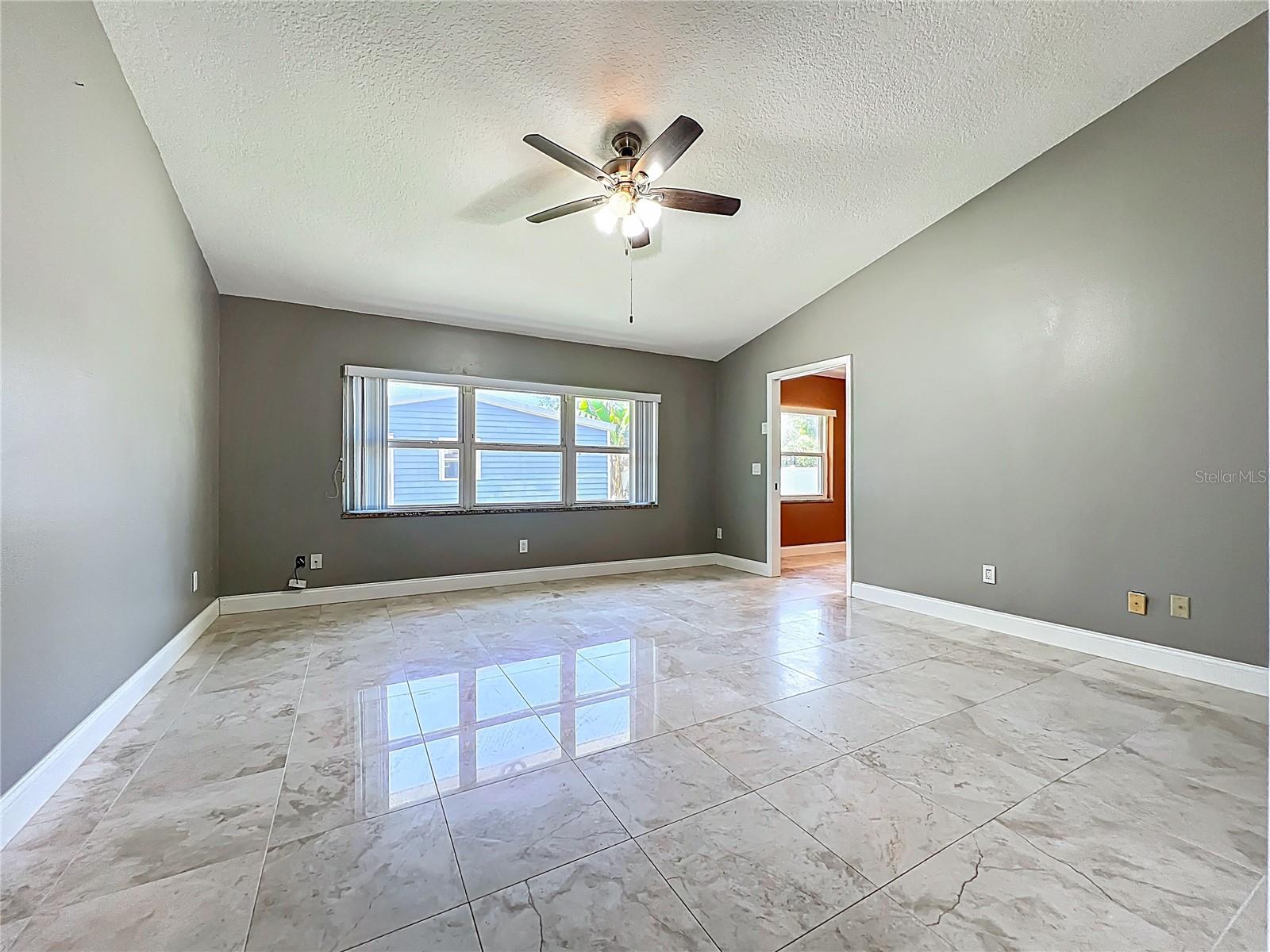 Image 29 of 47 For 1205 Forest Circle