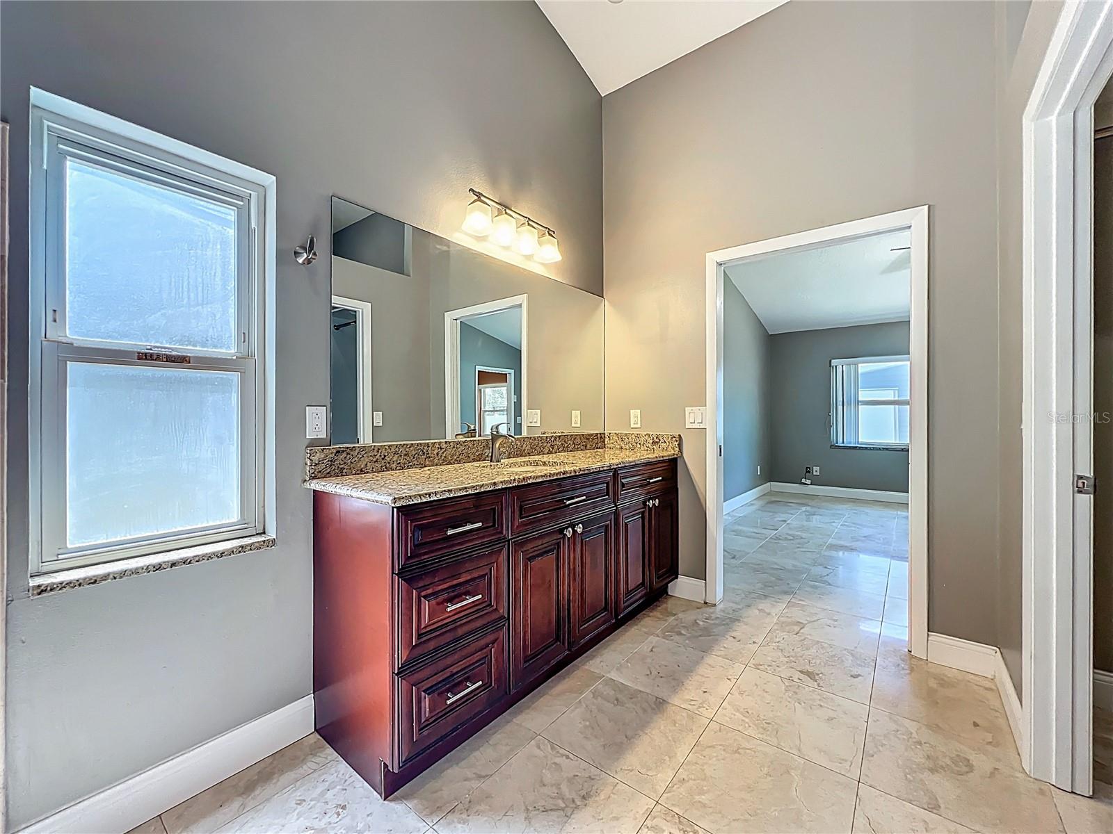 Image 33 of 47 For 1205 Forest Circle