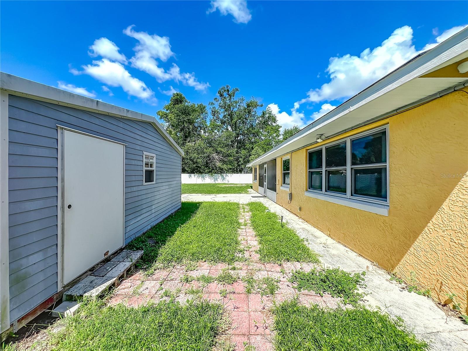 Image 40 of 47 For 1205 Forest Circle