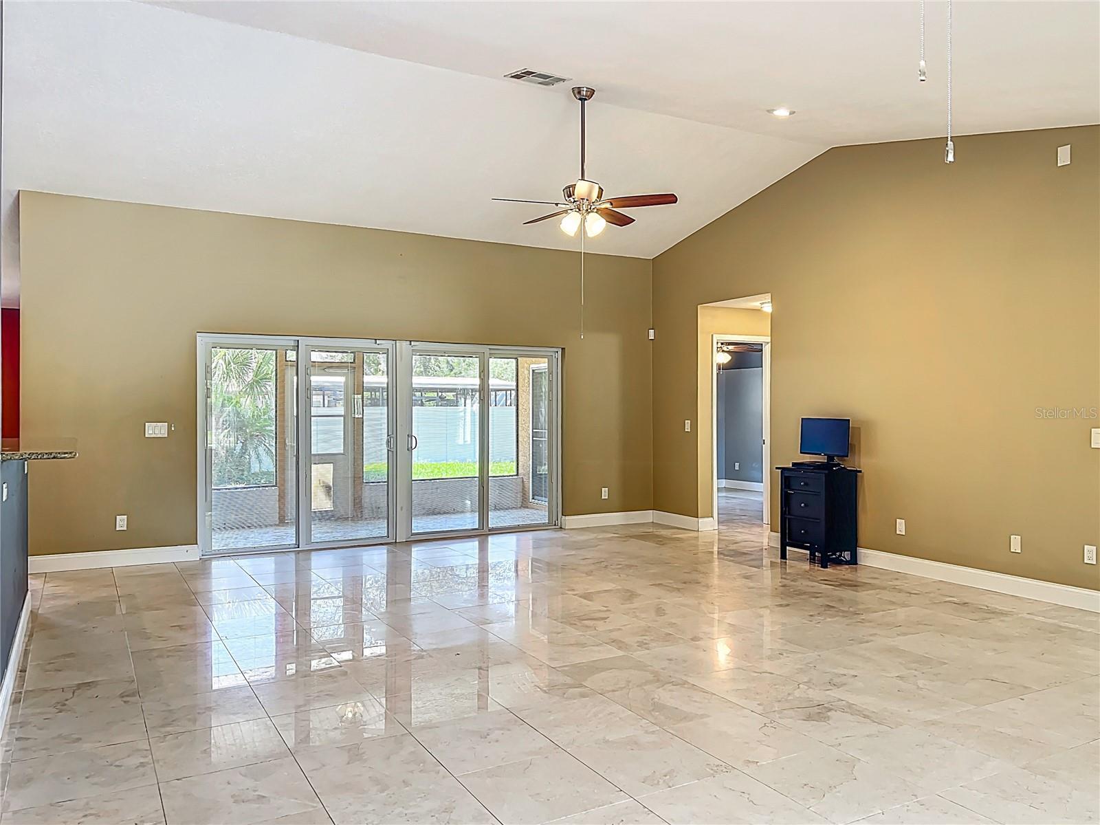 Image 9 of 47 For 1205 Forest Circle