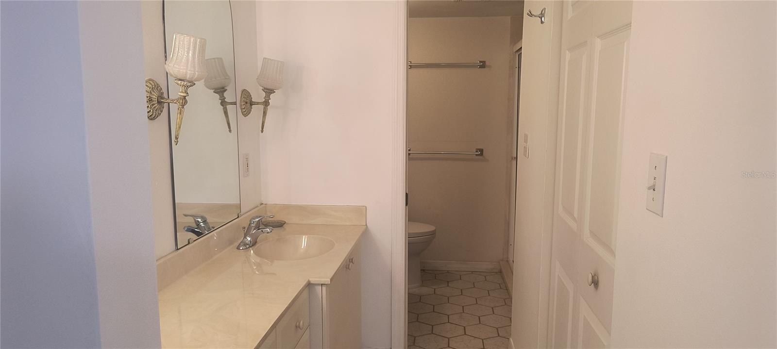 Image 11 of 21 For 1611 Minutemen Causeway 111