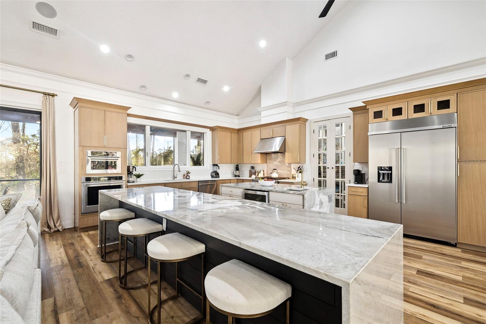 Image 14 of 81 For 410 Windjammer Court