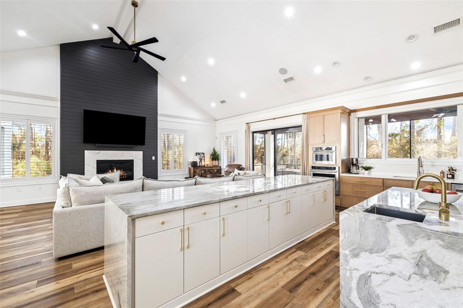 Image 15 of 81 For 410 Windjammer Court