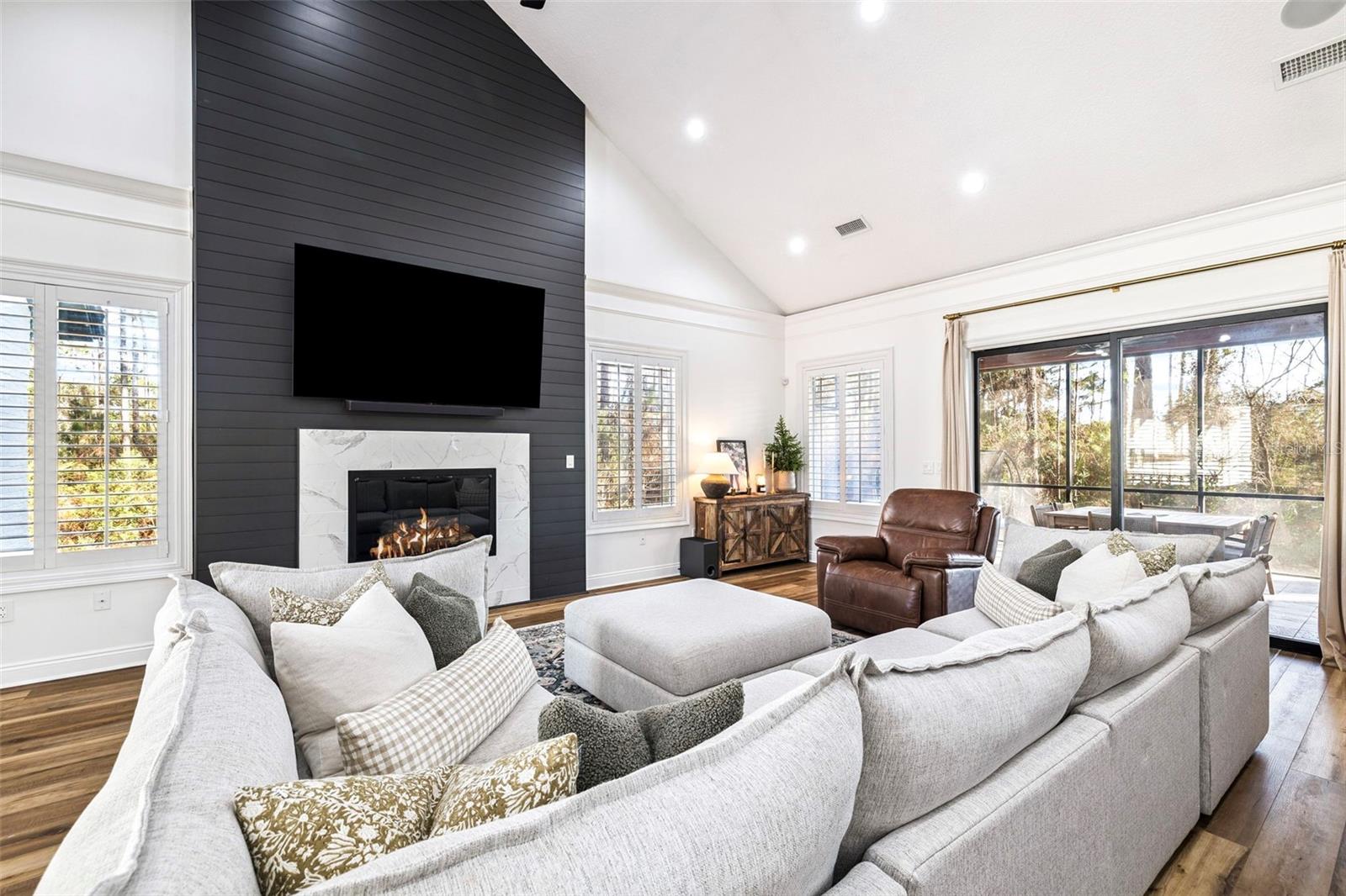 Image 20 of 81 For 410 Windjammer Court