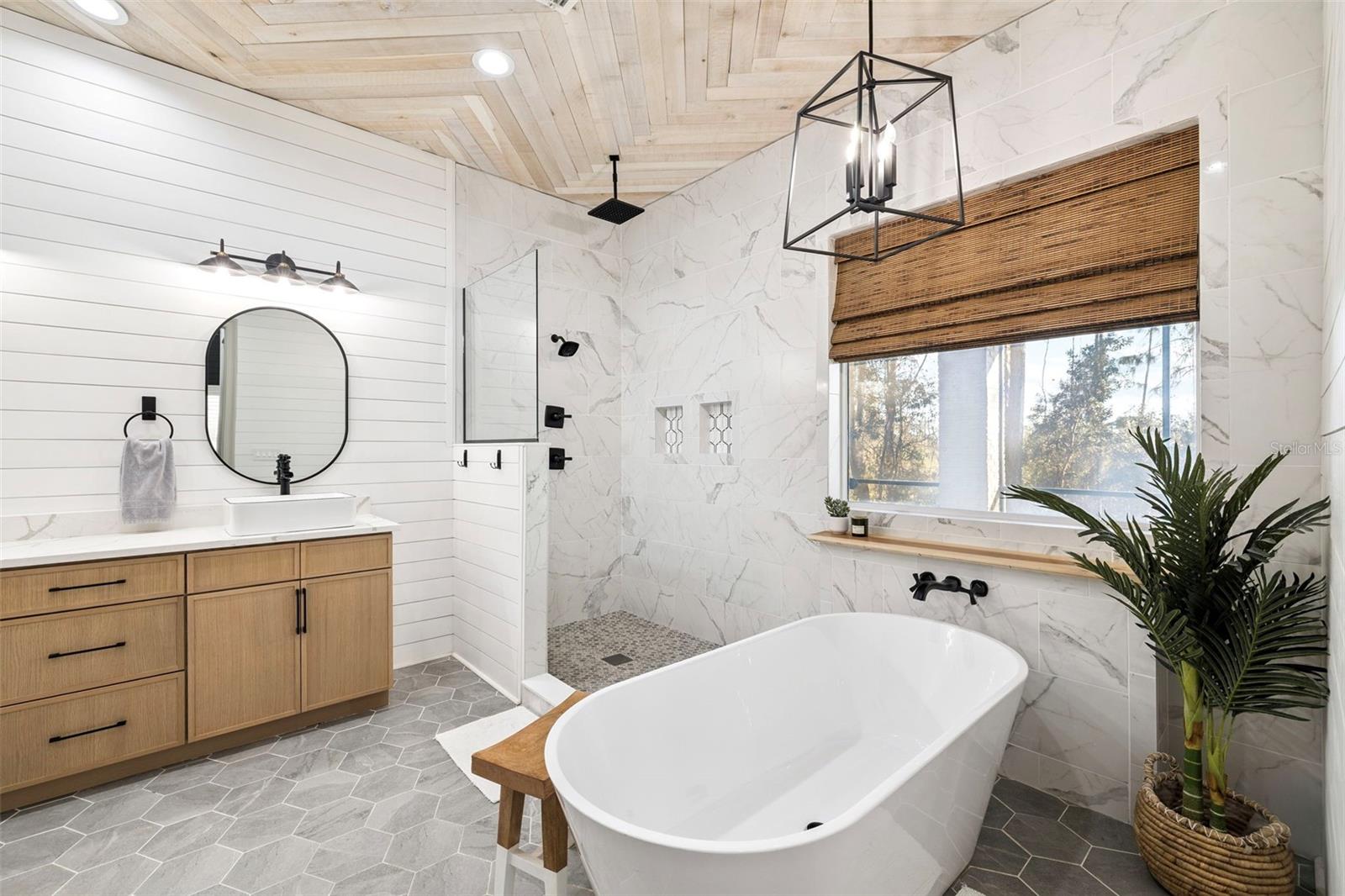 Image 29 of 81 For 410 Windjammer Court