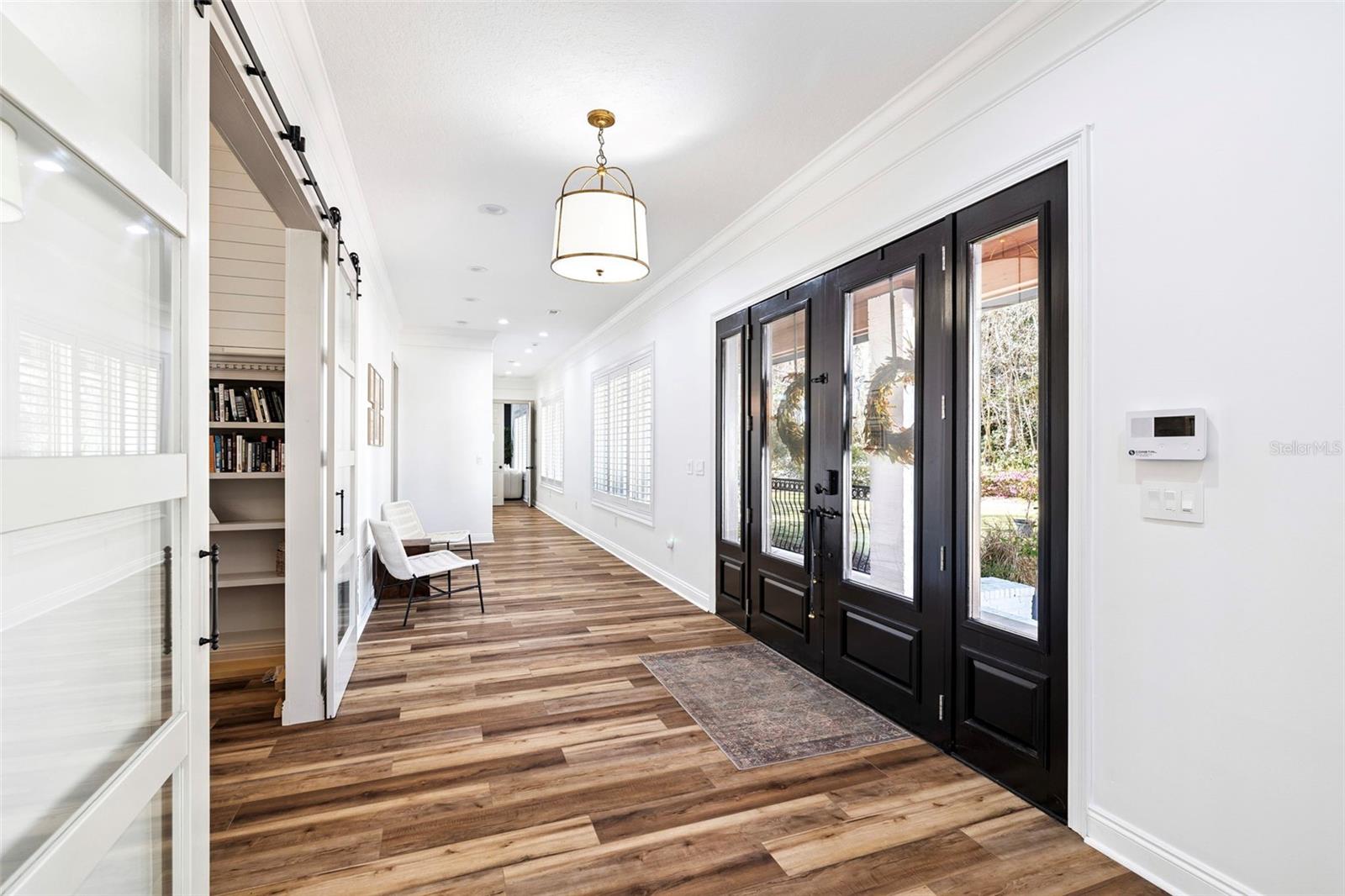 Image 3 of 81 For 410 Windjammer Court