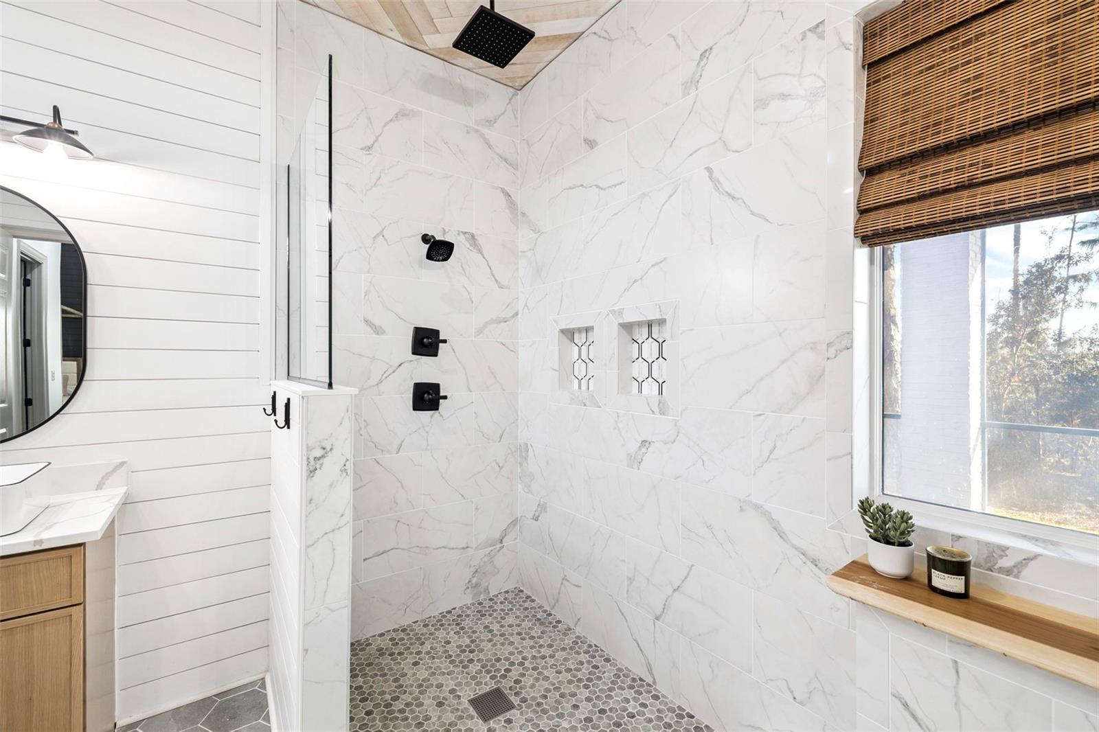 Image 32 of 81 For 410 Windjammer Court