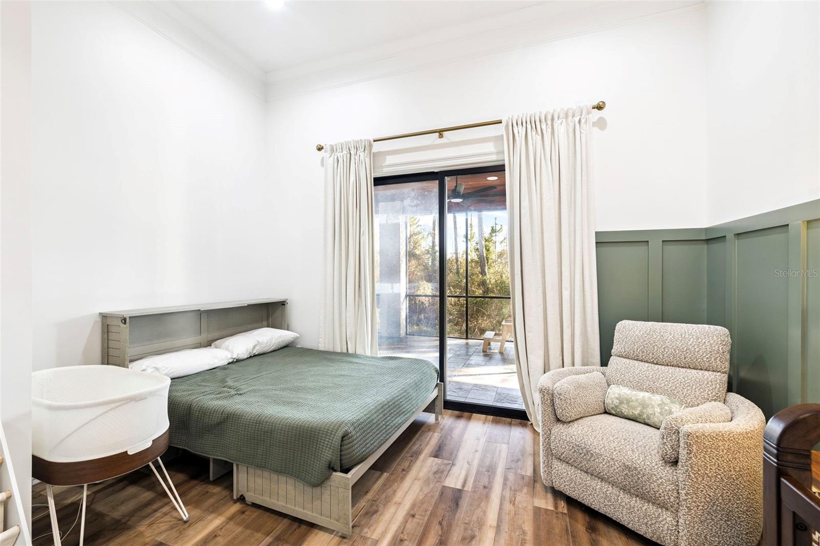 Image 35 of 81 For 410 Windjammer Court