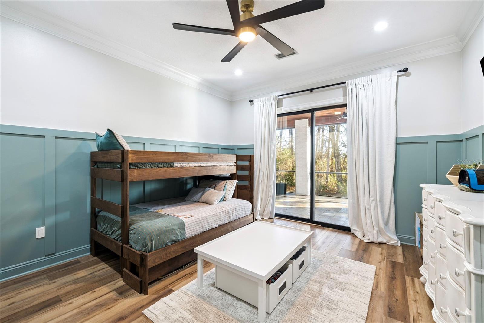 Image 39 of 81 For 410 Windjammer Court