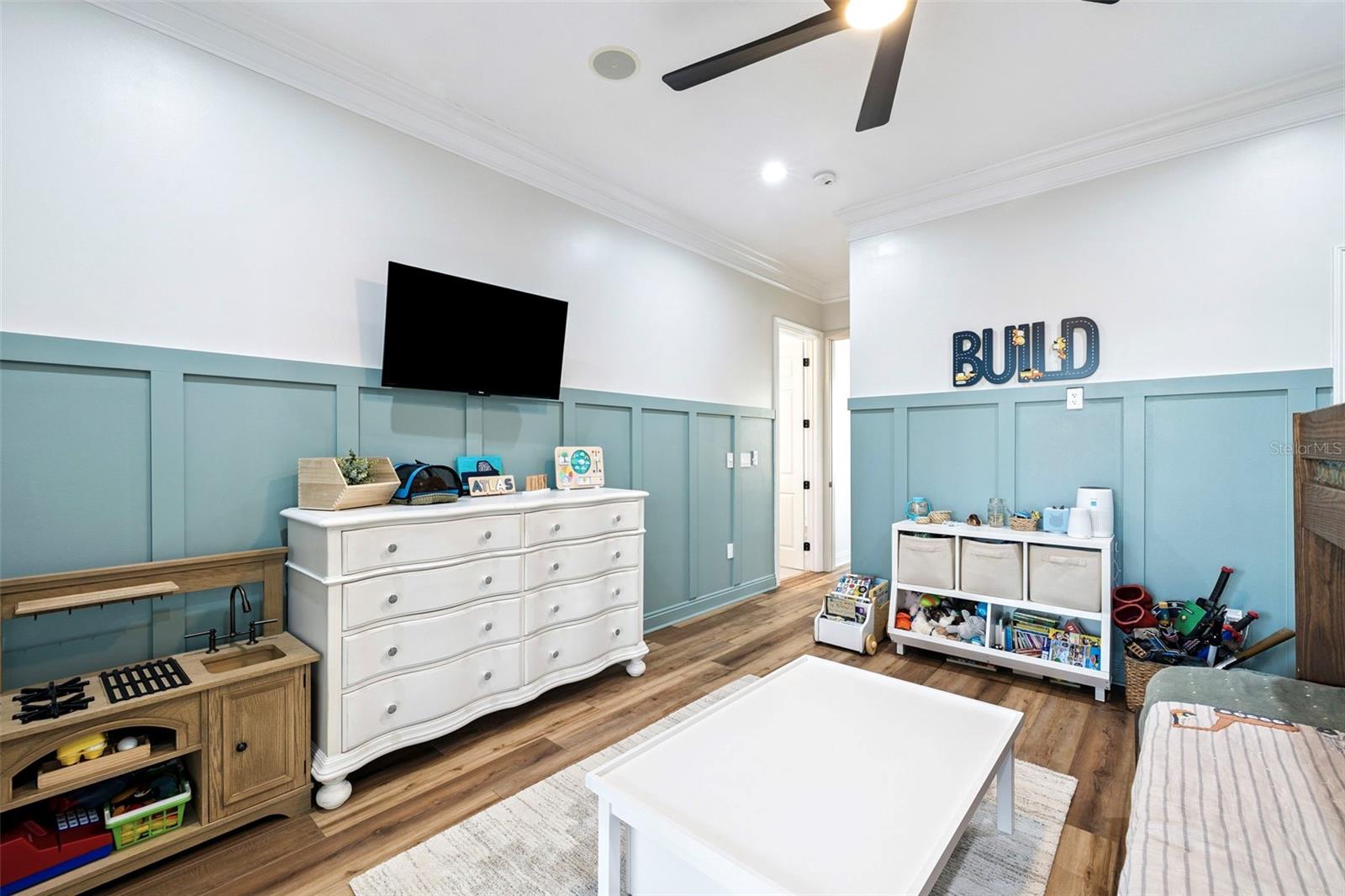 Image 40 of 81 For 410 Windjammer Court