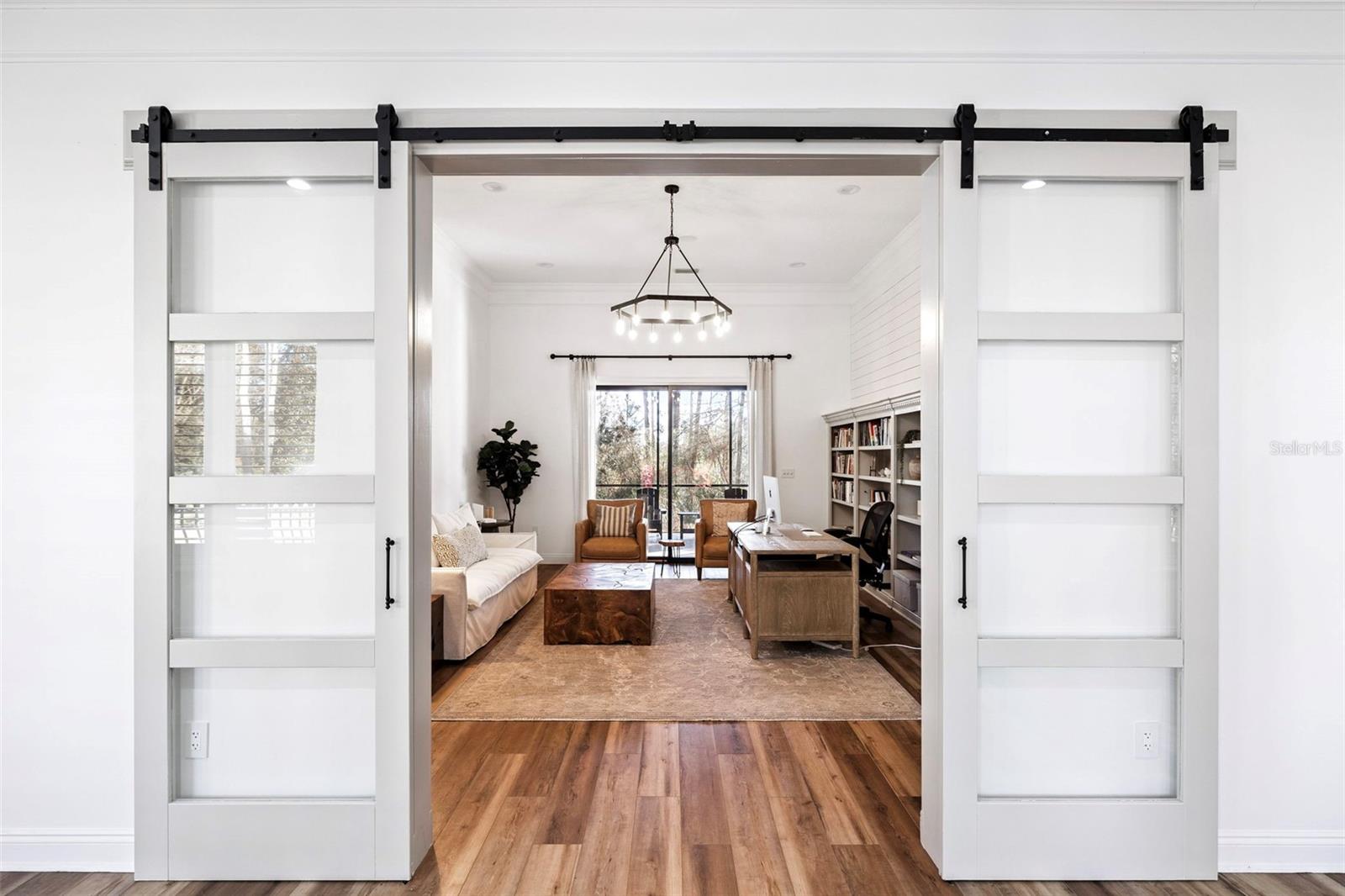 Image 42 of 81 For 410 Windjammer Court