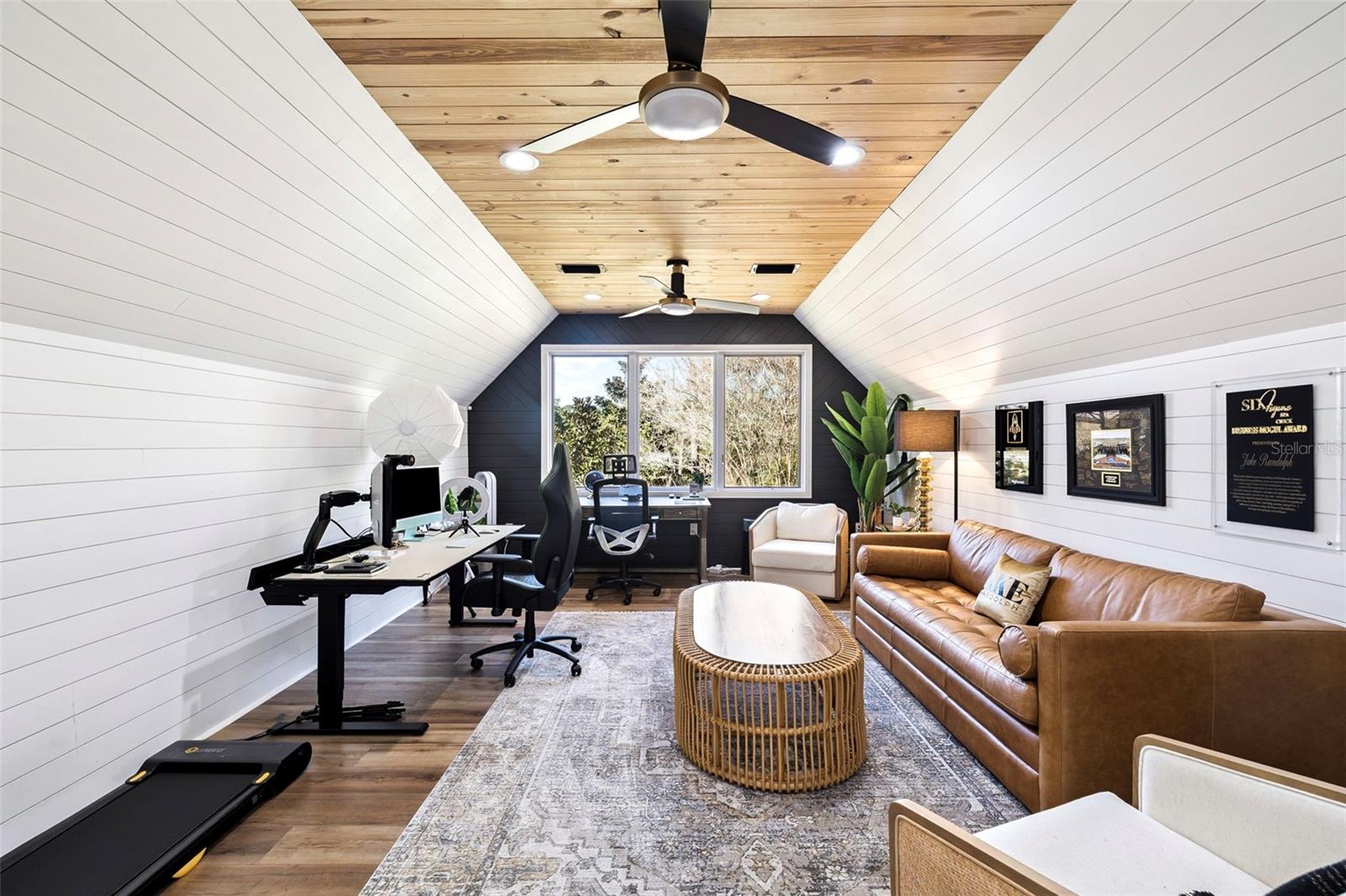 Image 47 of 81 For 410 Windjammer Court