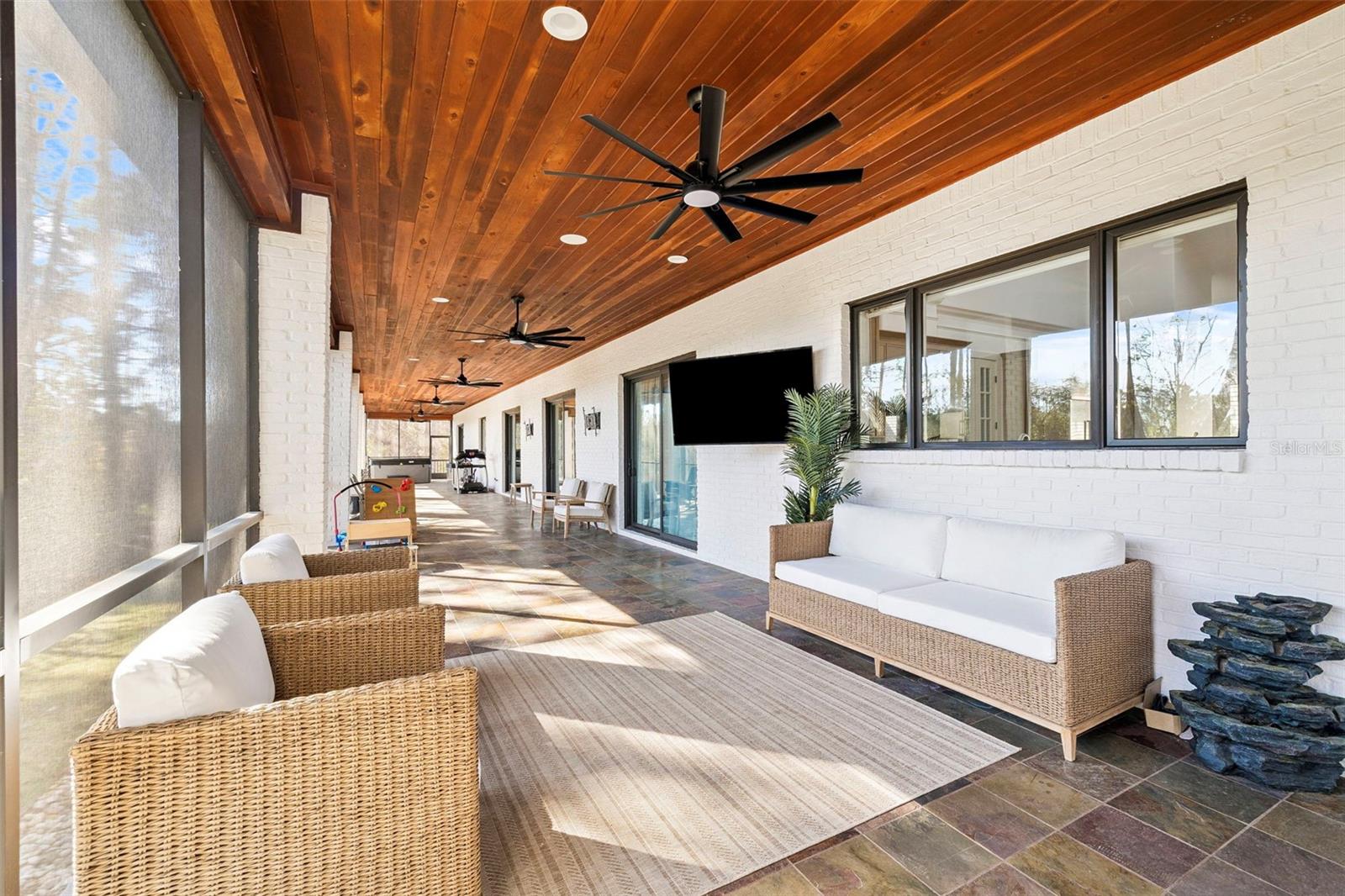 Image 51 of 81 For 410 Windjammer Court