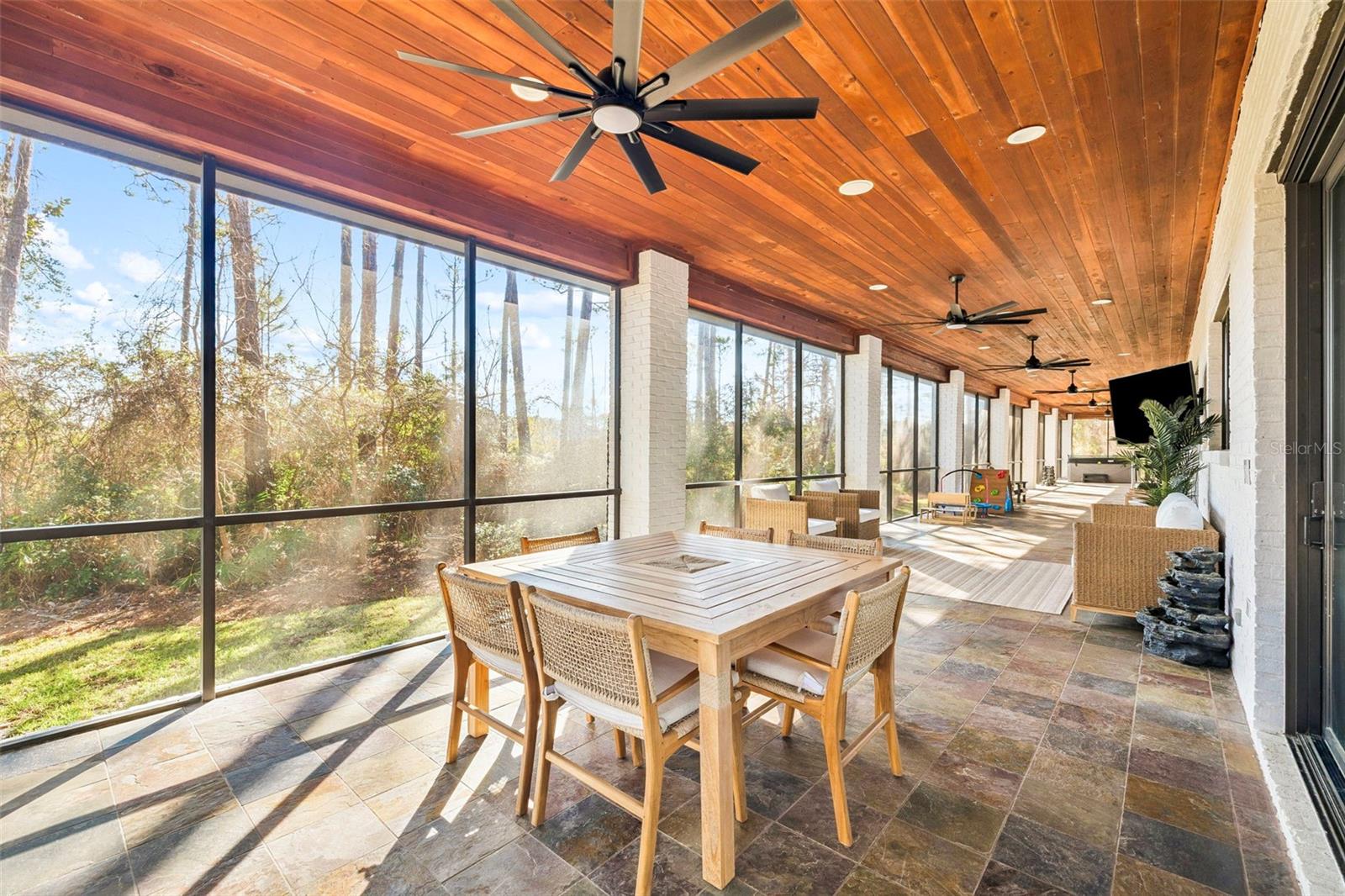 Image 52 of 81 For 410 Windjammer Court