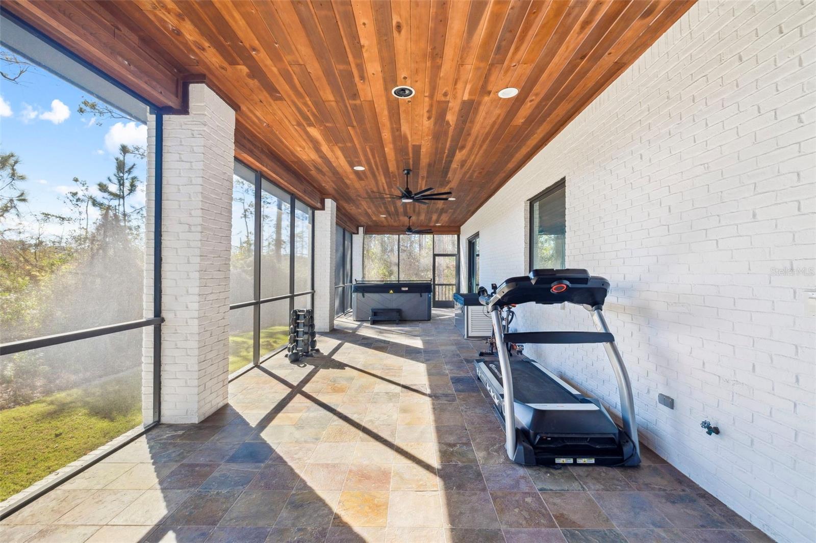 Image 53 of 81 For 410 Windjammer Court