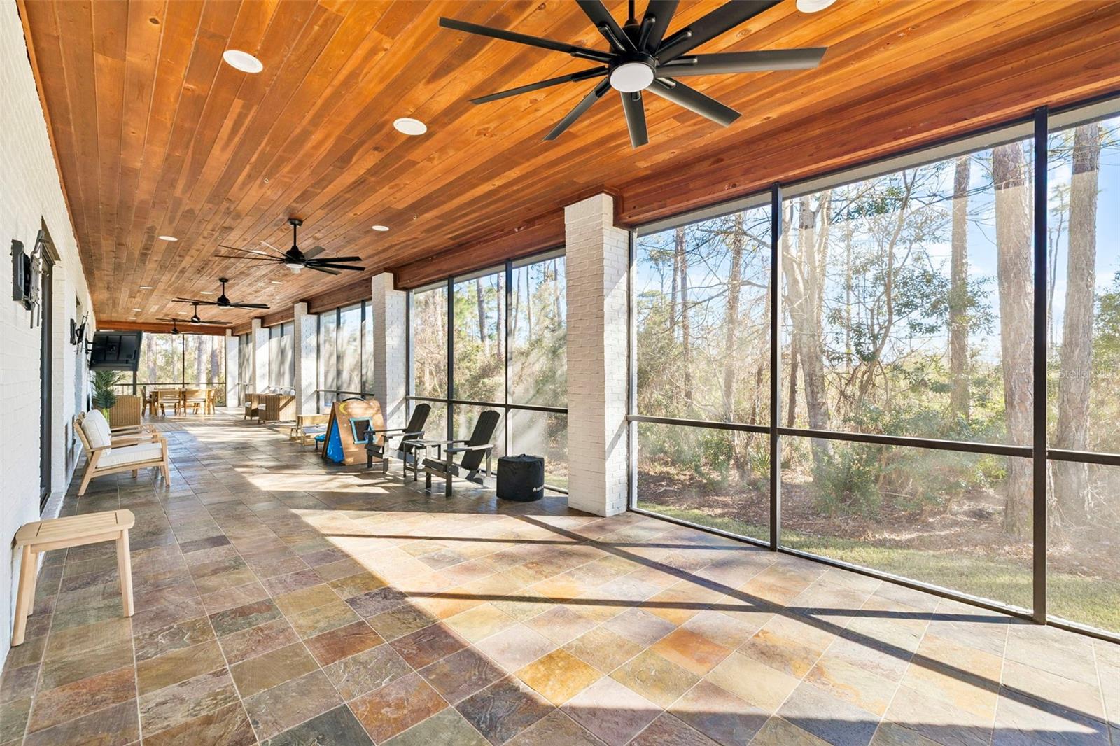 Image 54 of 81 For 410 Windjammer Court