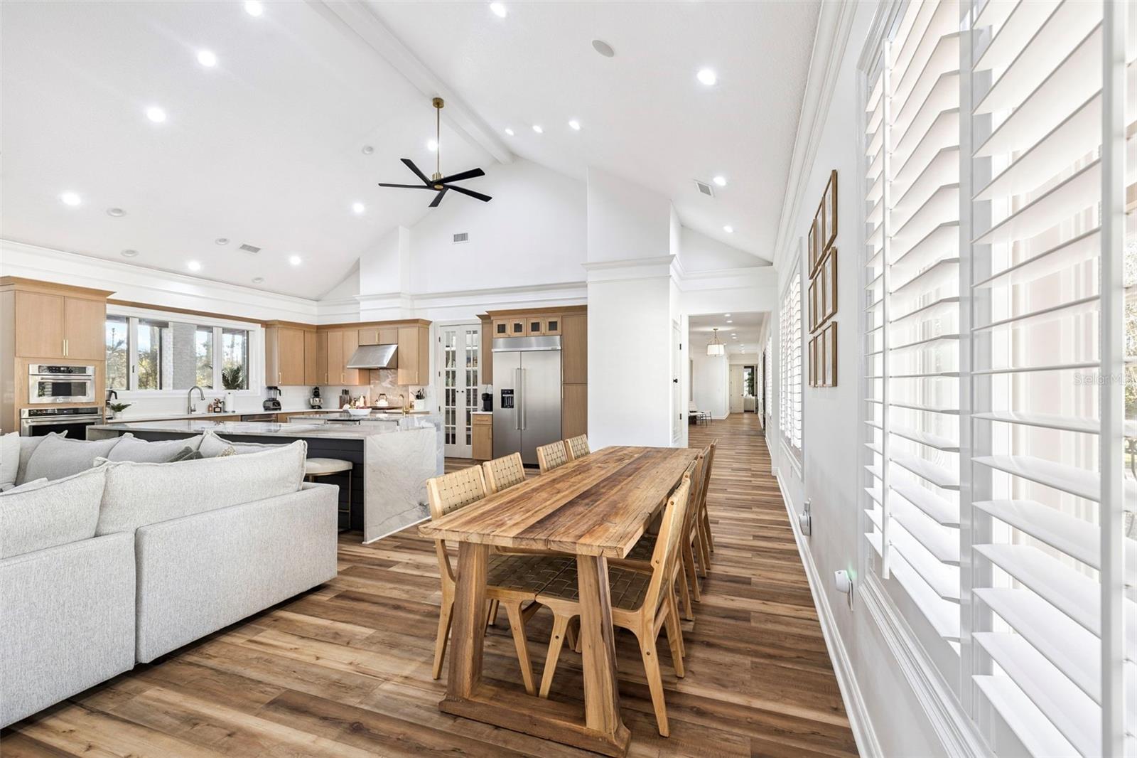 Image 6 of 81 For 410 Windjammer Court