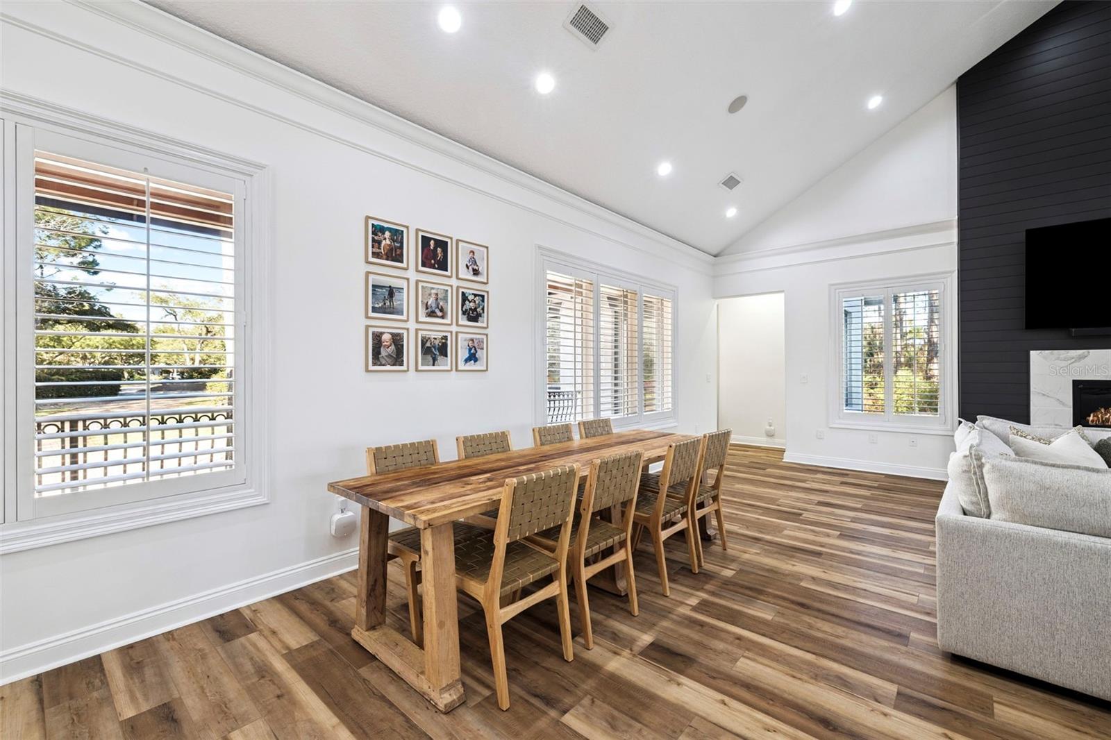 Image 7 of 81 For 410 Windjammer Court