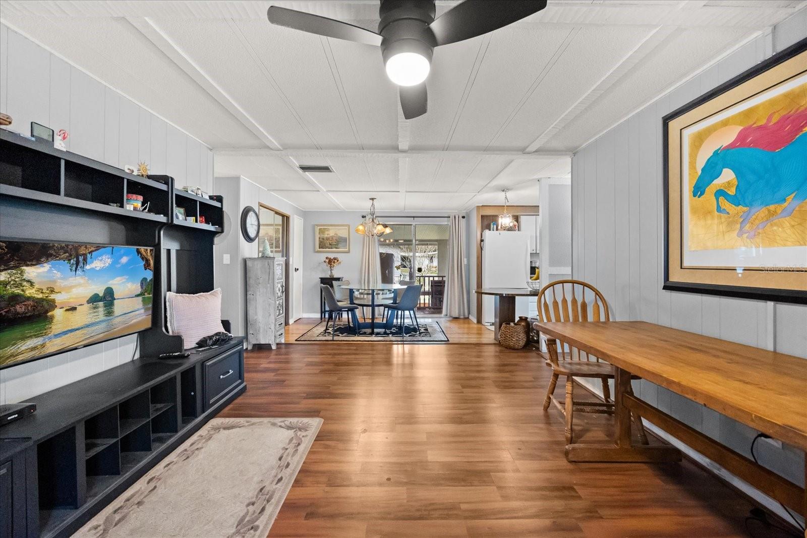 Image 11 of 45 For 2129 Oak Grove Drive 58