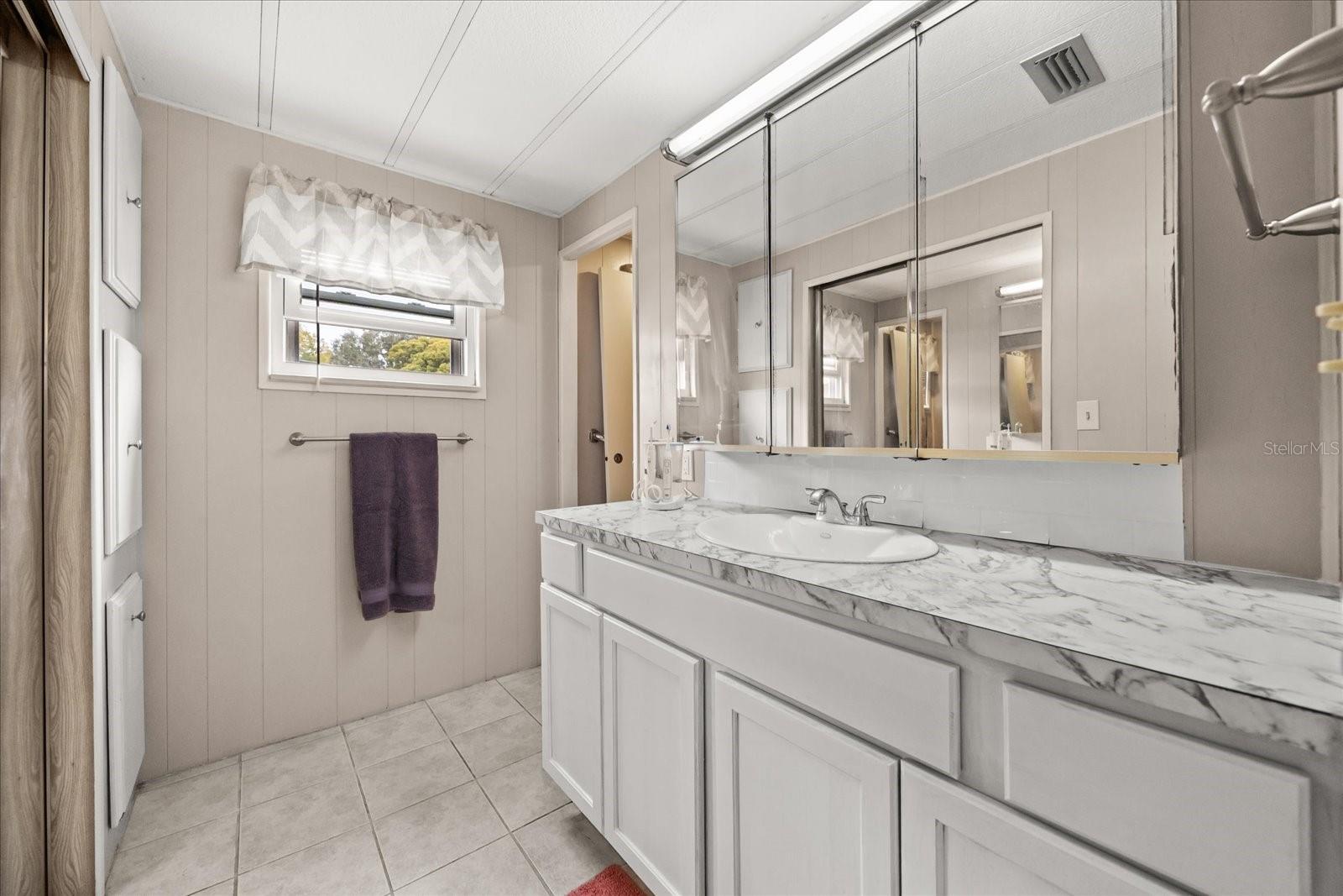 Image 17 of 45 For 2129 Oak Grove Drive 58