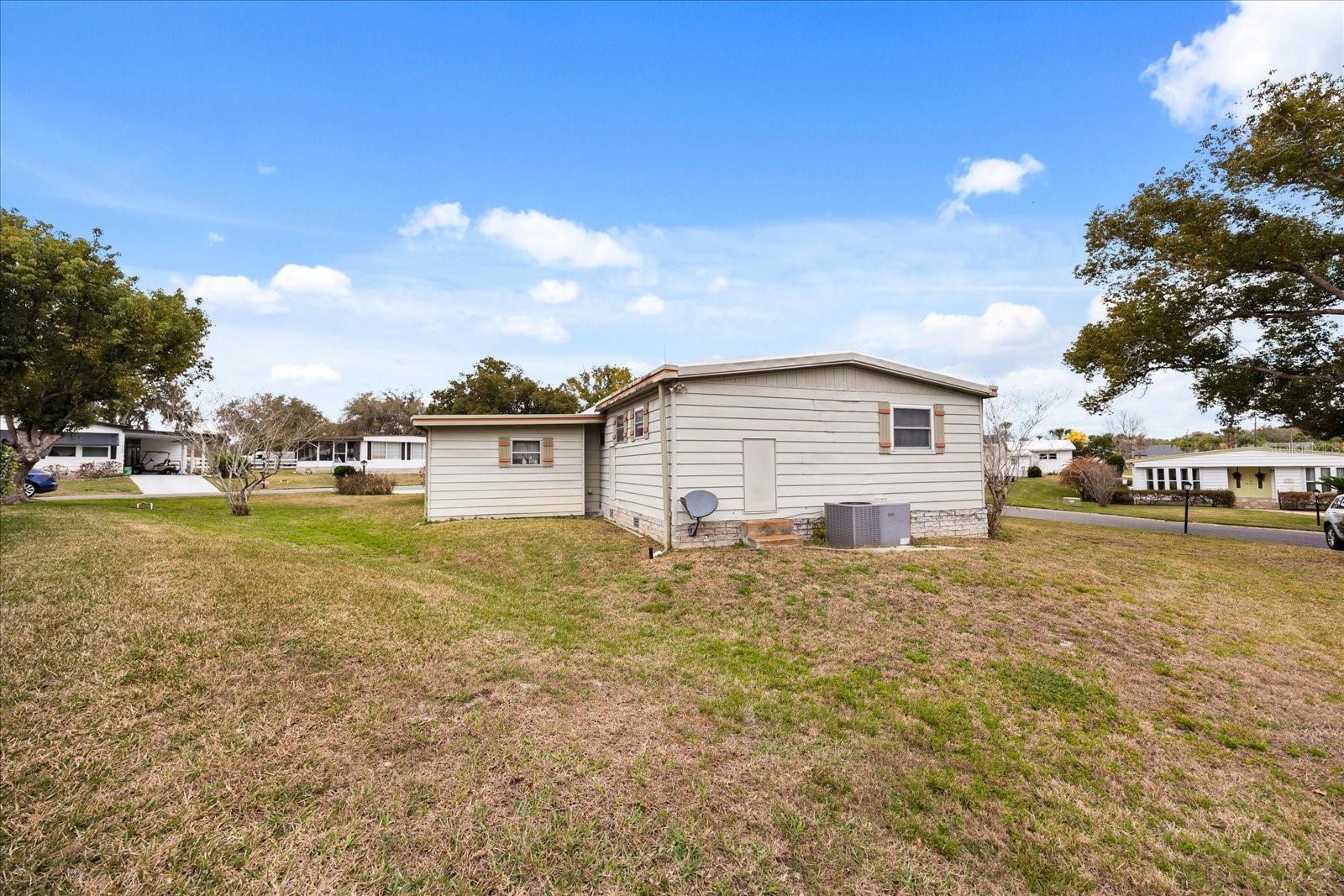 Image 23 of 45 For 2129 Oak Grove Drive 58