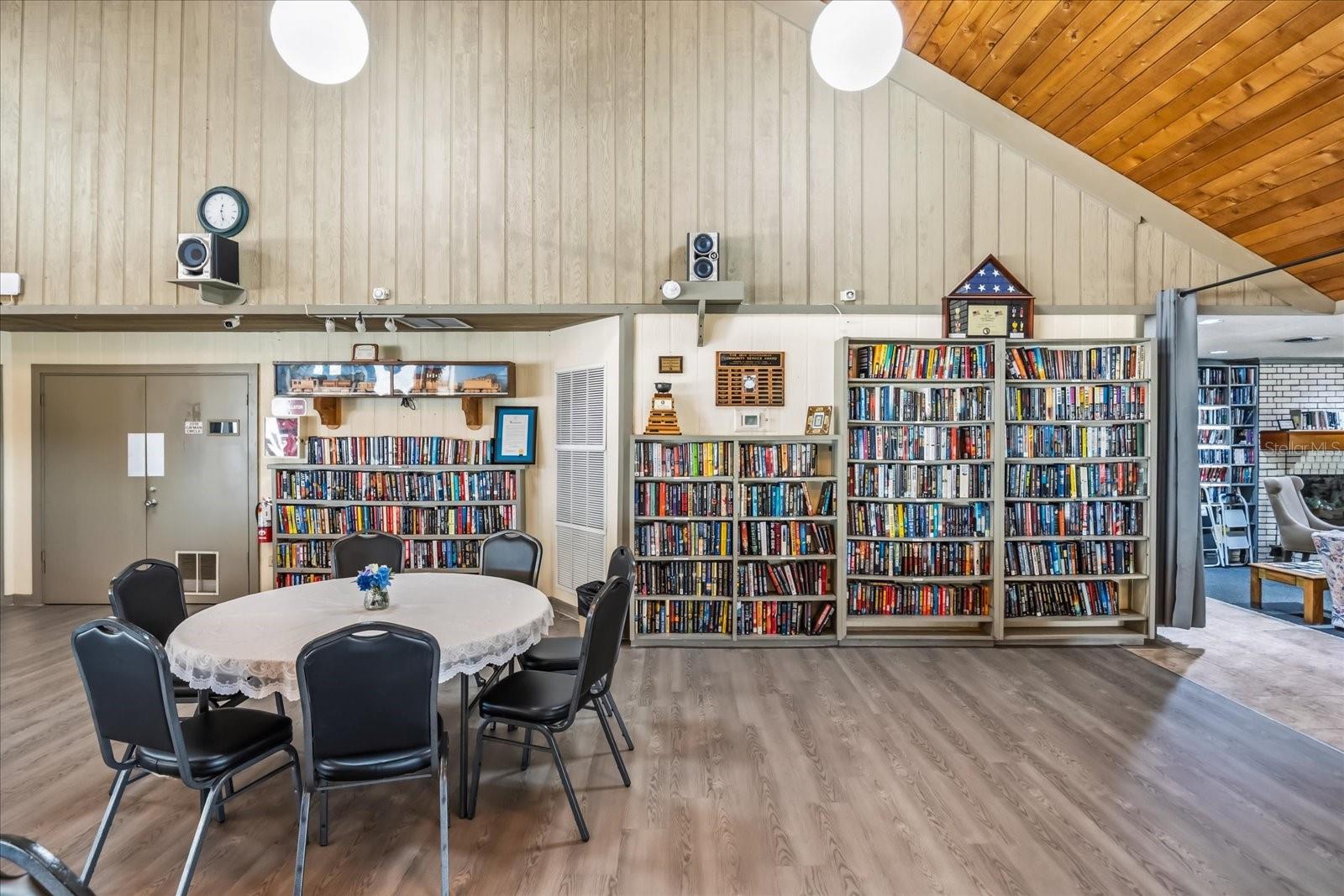 Image 35 of 45 For 2129 Oak Grove Drive 58