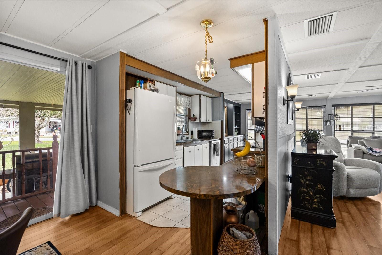 Image 7 of 45 For 2129 Oak Grove Drive 58