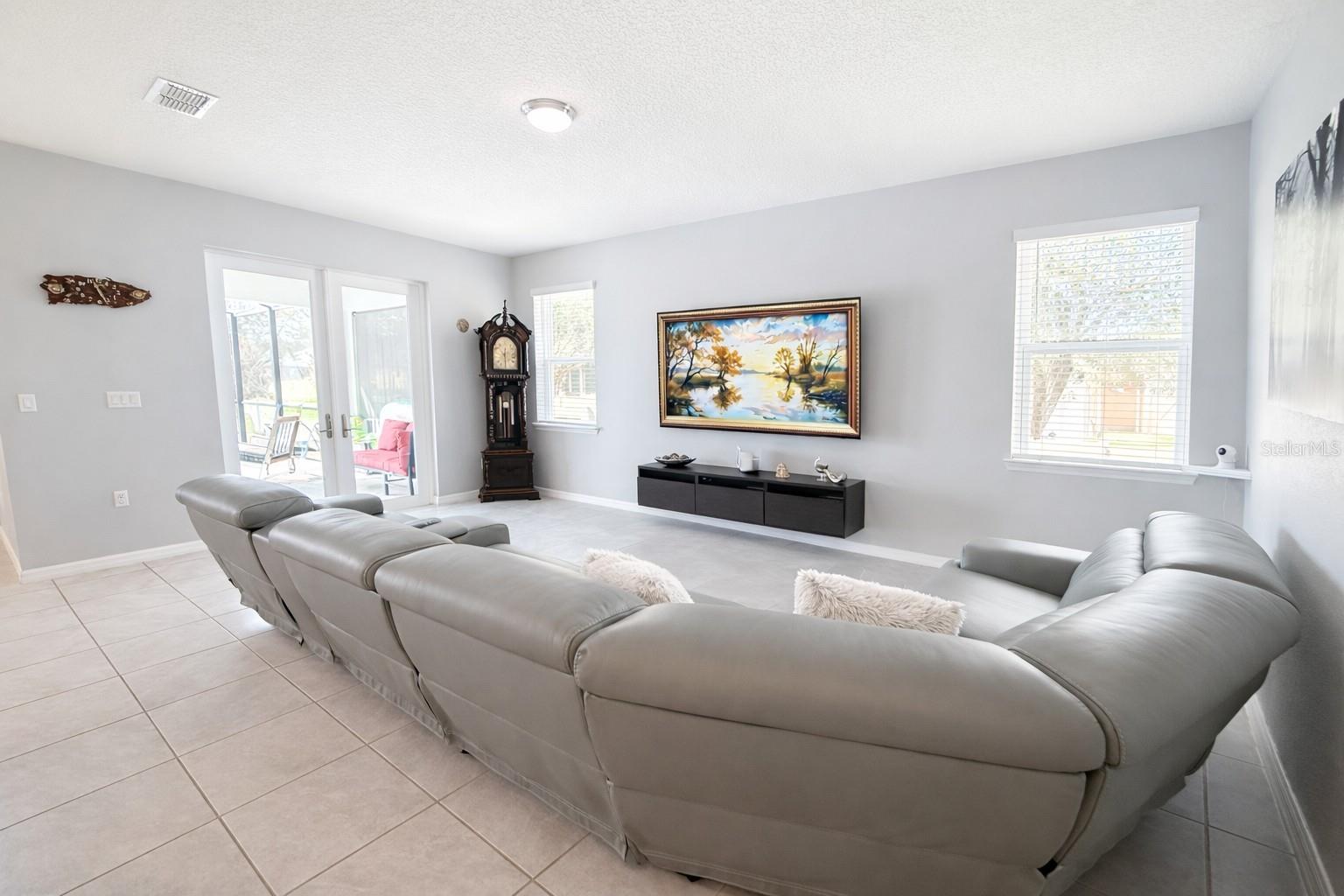 Image 13 of 36 For 4054 Pindo Palm Ln