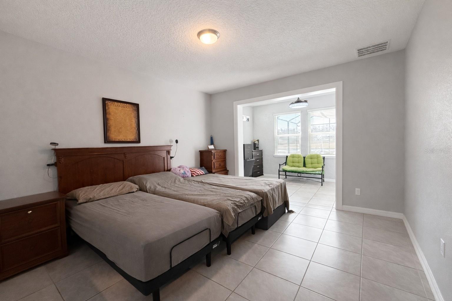 Image 14 of 36 For 4054 Pindo Palm Ln