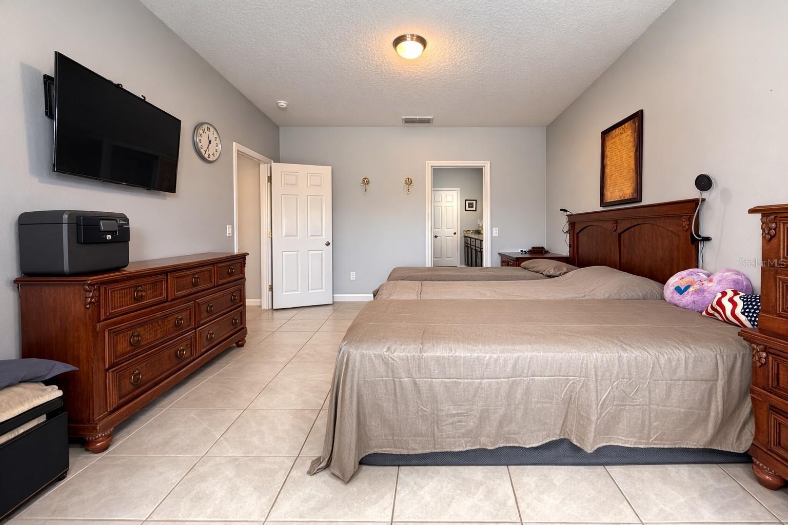 Image 16 of 36 For 4054 Pindo Palm Ln