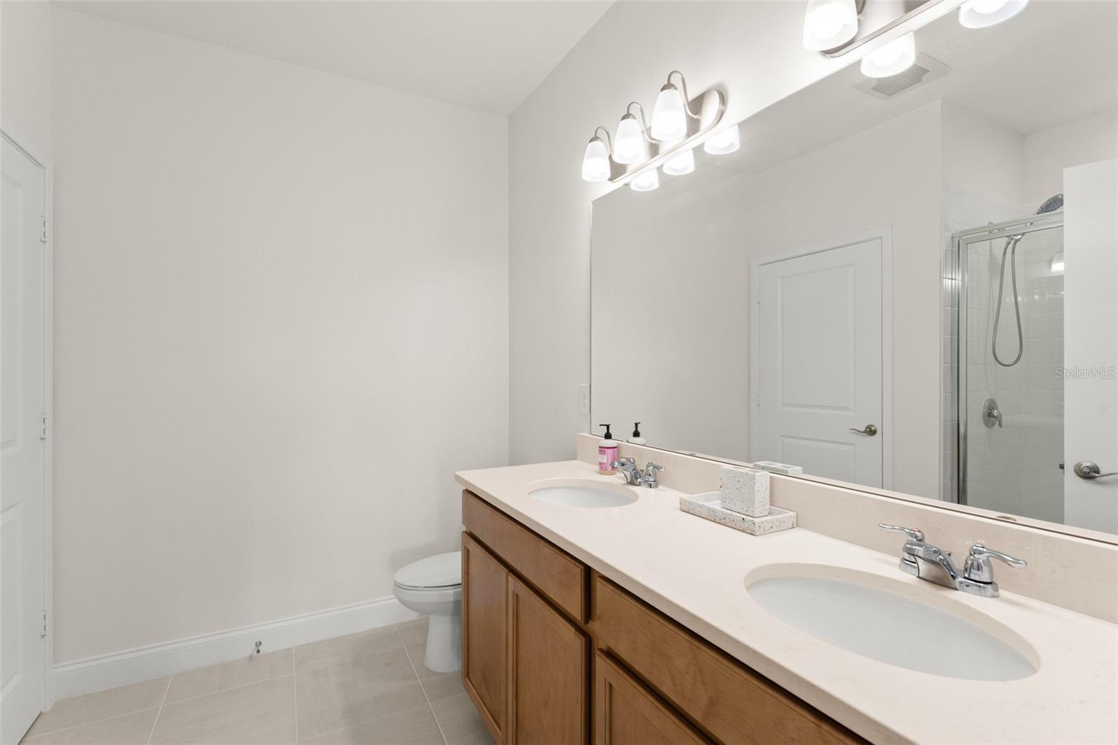 Image 21 of 42 For 7521 Laureate Boulevard 5308