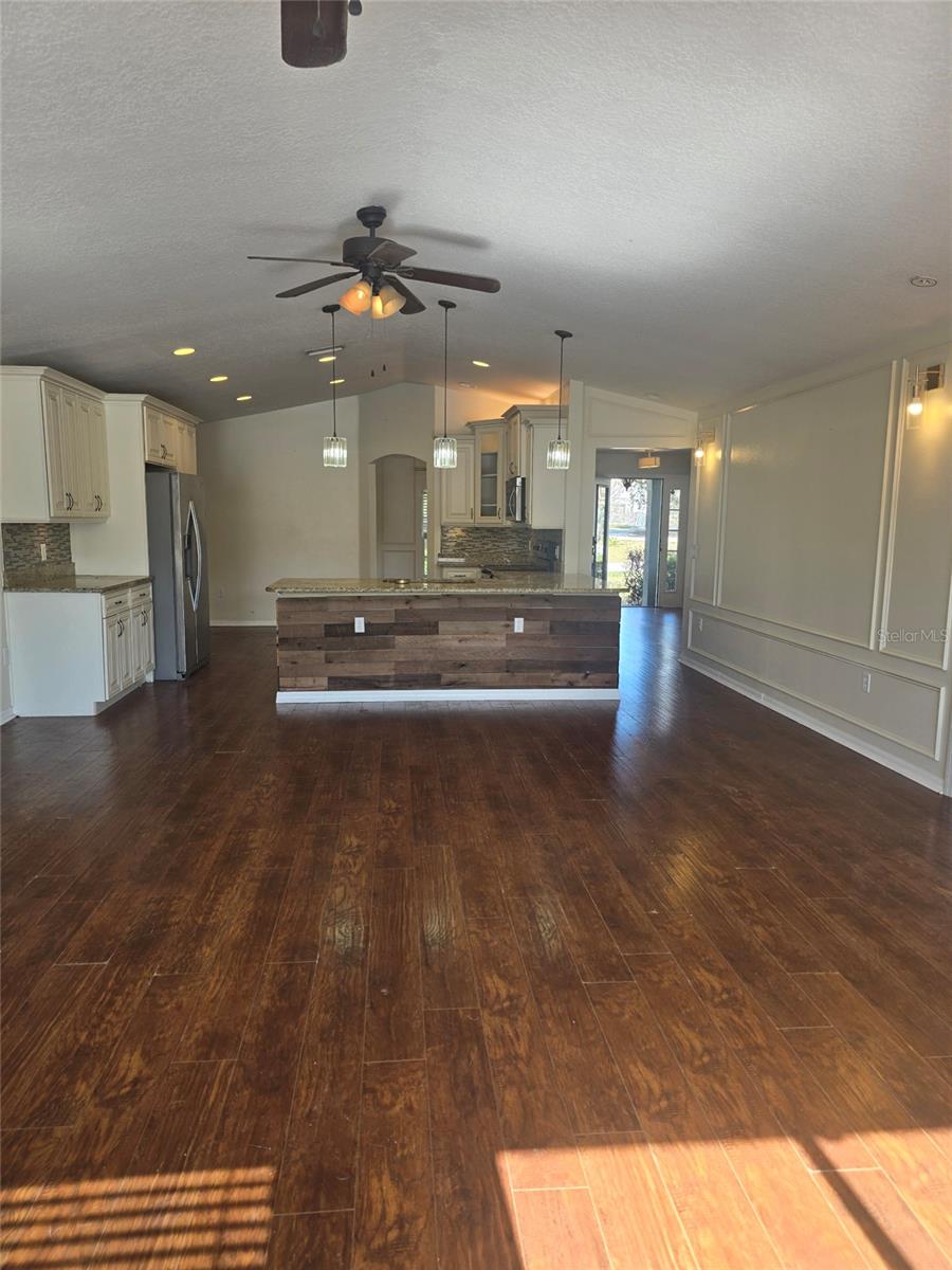 Image 11 of 48 For 671 Cadillac Drive