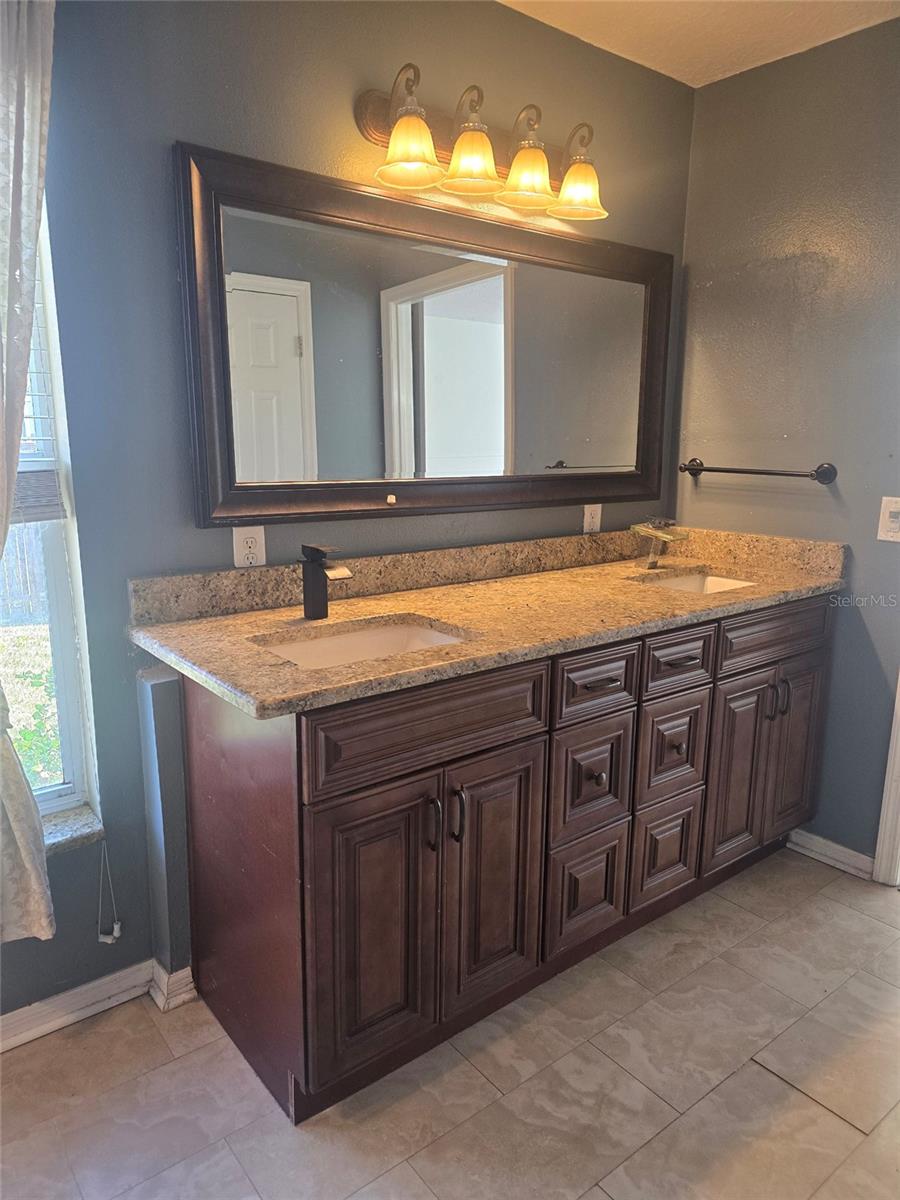 Image 15 of 48 For 671 Cadillac Drive