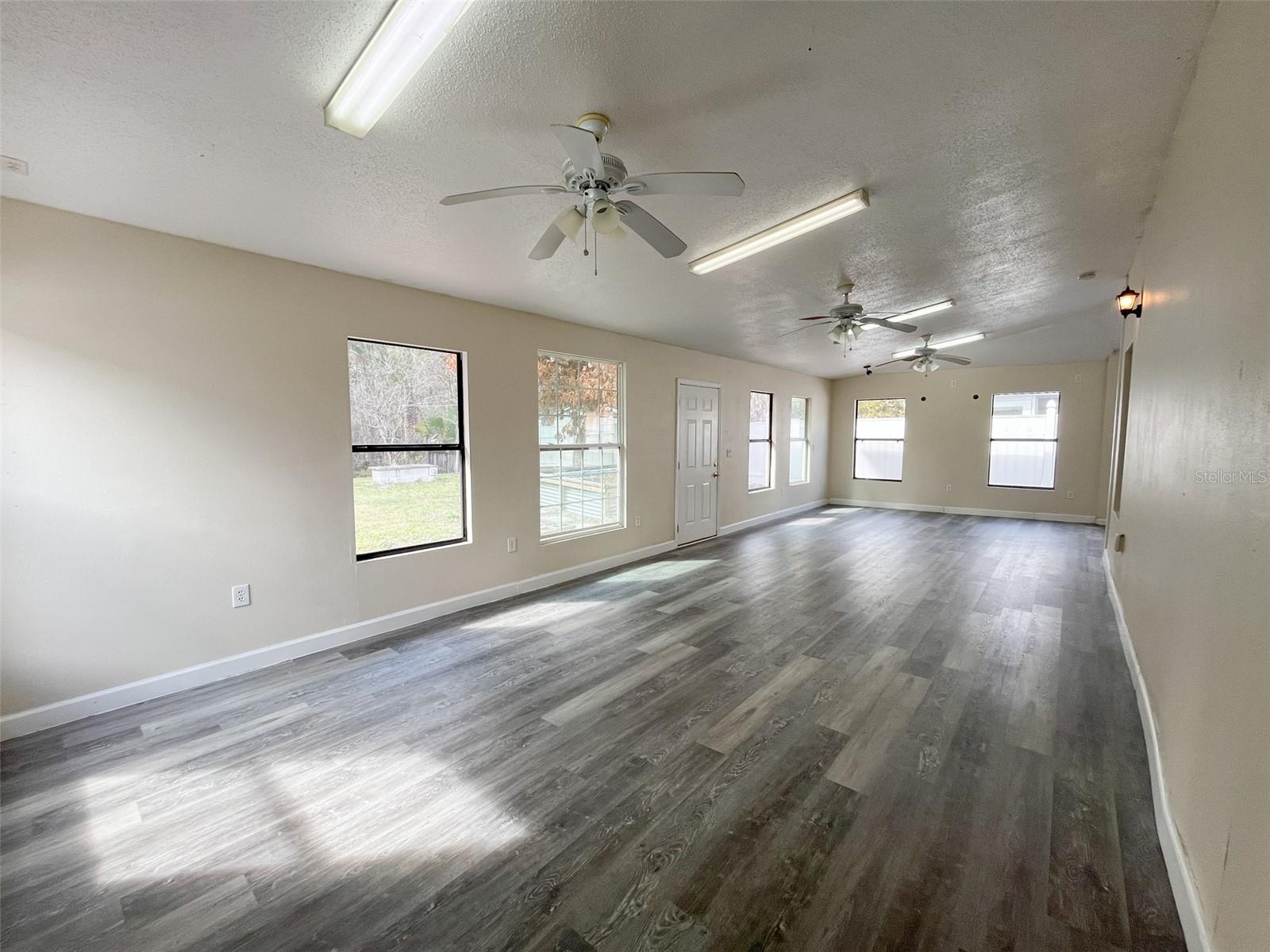 Image 30 of 38 For 1902 Palmetto Pine Lane