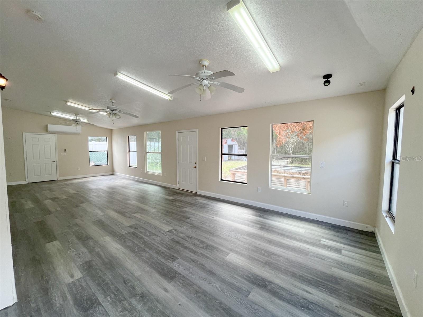 Image 32 of 38 For 1902 Palmetto Pine Lane