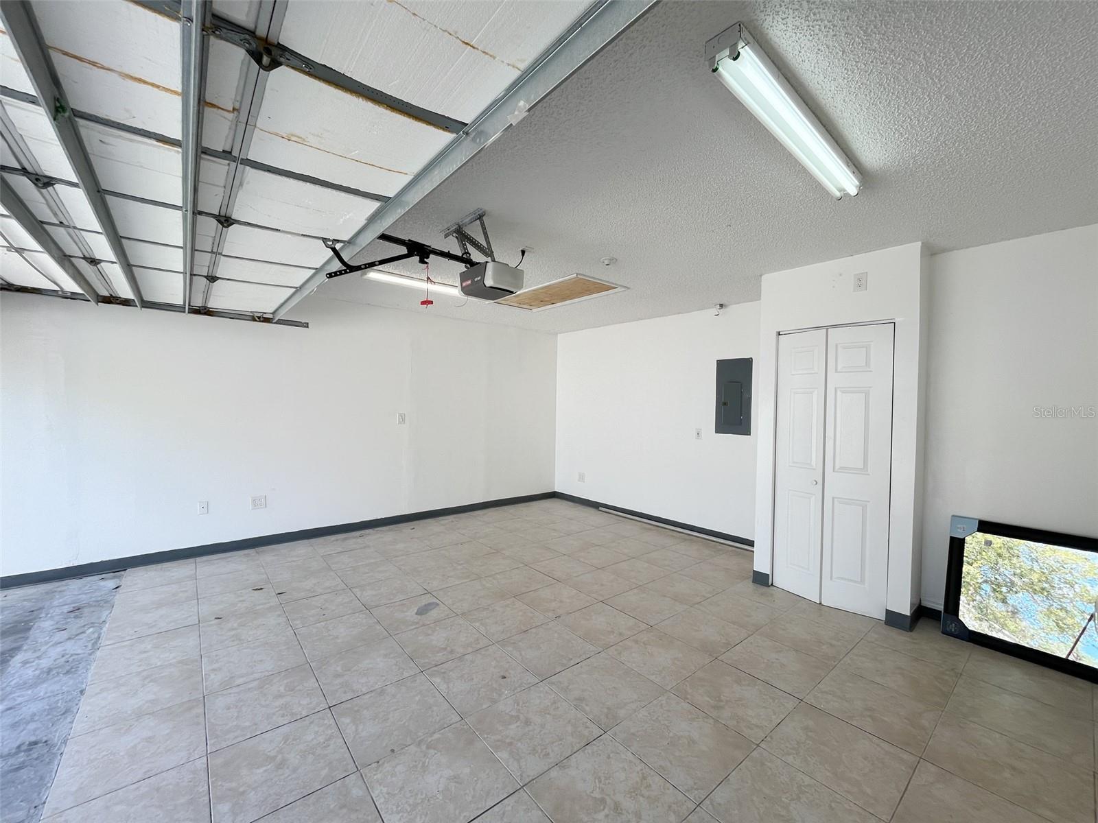 Image 35 of 38 For 1902 Palmetto Pine Lane