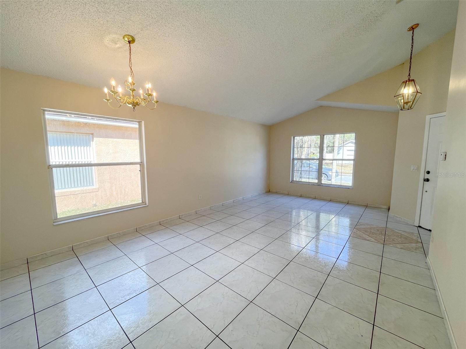 Image 4 of 38 For 1902 Palmetto Pine Lane