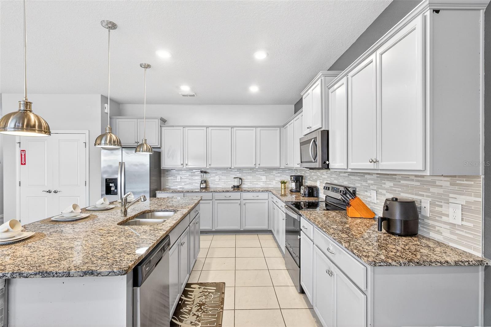 Image 15 of 67 For 3711 Lana Avenue