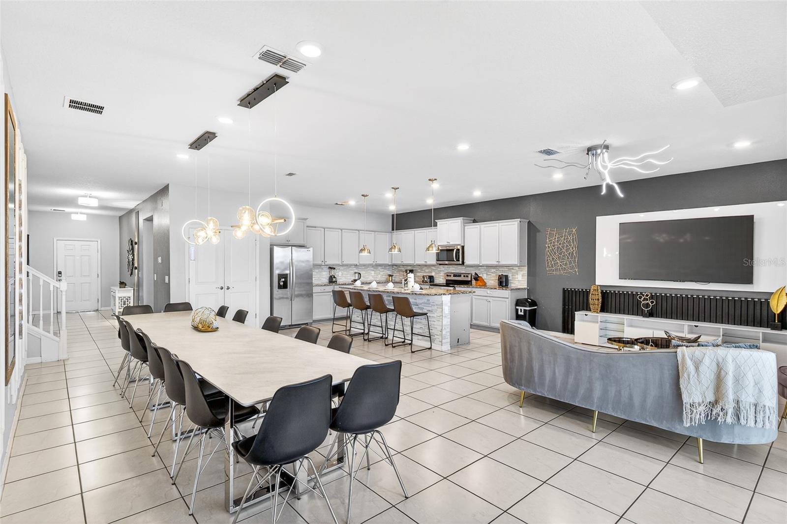 Image 21 of 67 For 3711 Lana Avenue