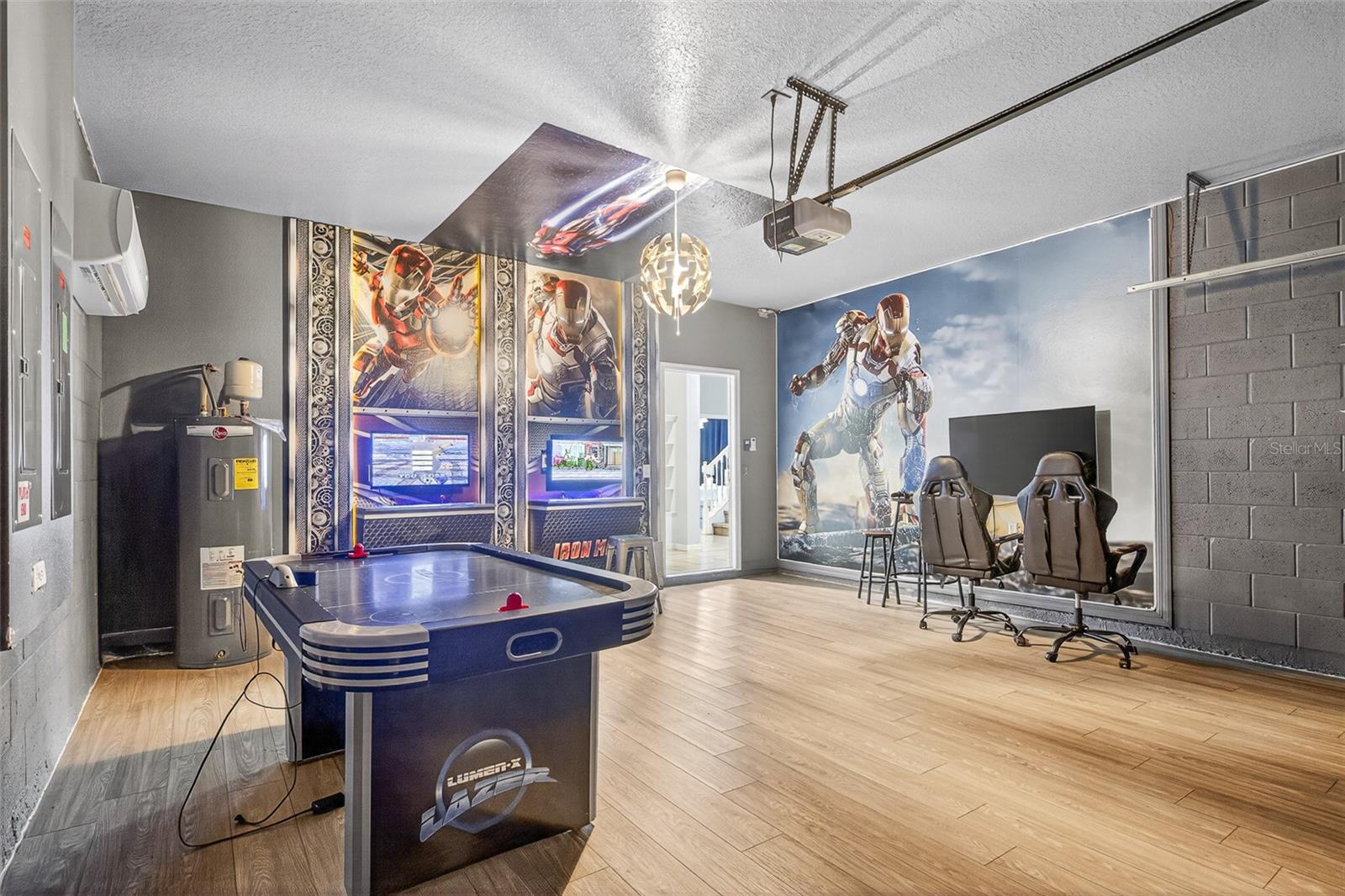 Image 32 of 67 For 3711 Lana Avenue